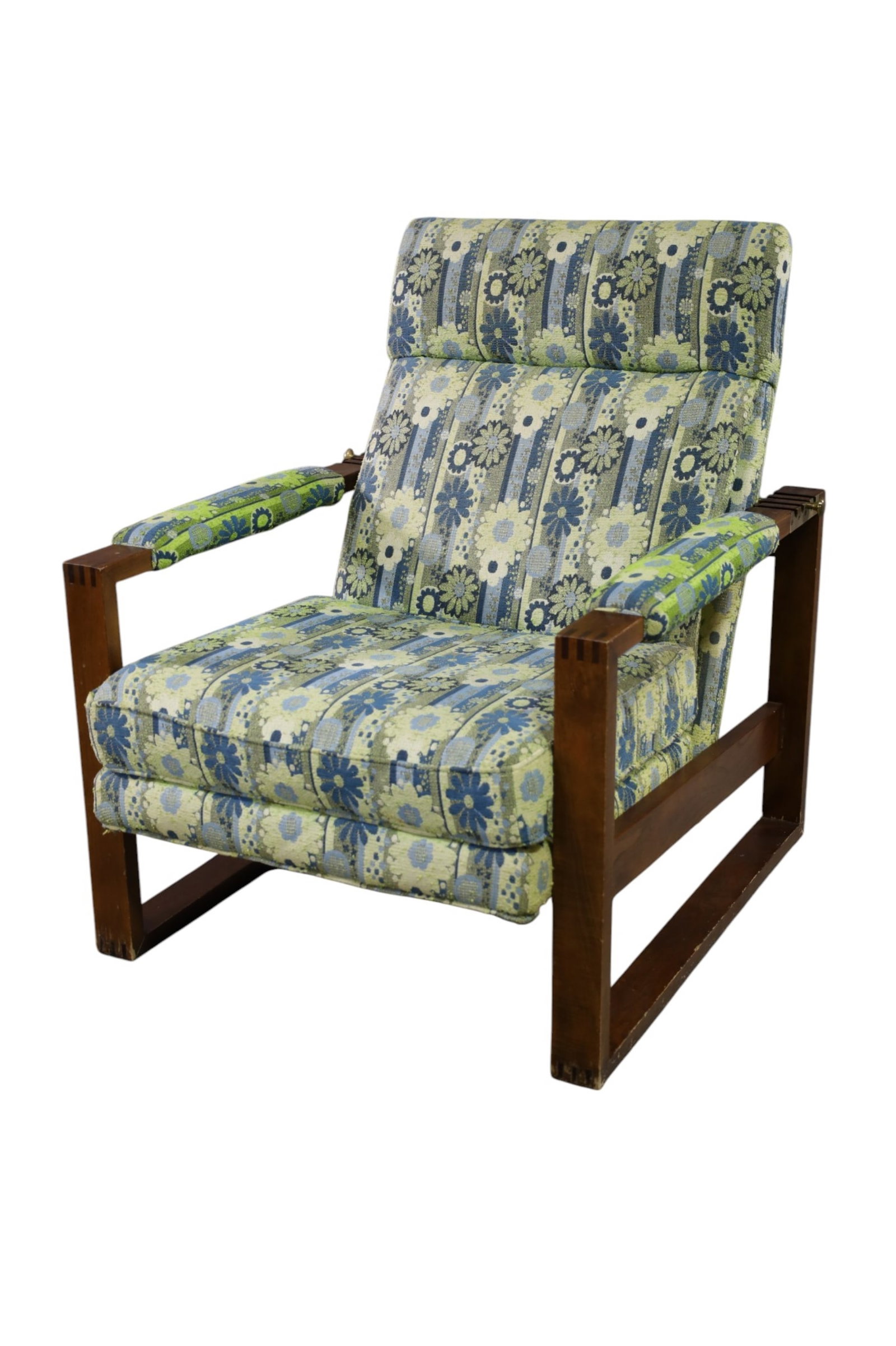 MID CENTURY MODERN LOUNGE CHAIR: MID CENTURY MODERN MORRIS CHAIR, ADJUSTABLE BACK, FLORAL UPHOLSTERY. WEAR TO FINISH. 29" W x 32" D x 36" H. THIS ITEM EXCEEDS SIZE LIMITATIONS FOR IN HOUSE SHIPPING, MUST BE PICKED UP IN HOUSE OR