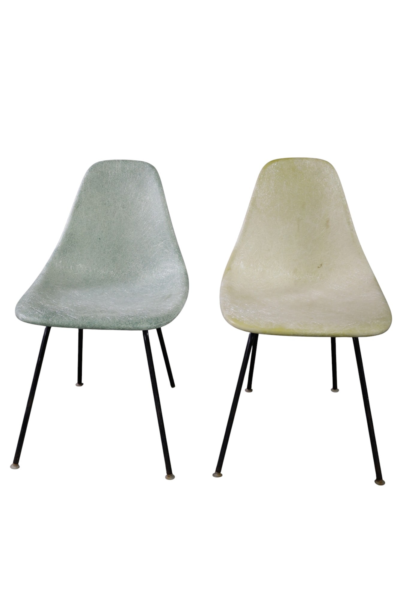 PAIR OF COLE-STEEL SIDE CHAIRS: PAIR OF COLE-STEEL FIBERGLASS SIDE CHAIRS, MISSING ONE CAP ON FEET. 20" W x 18" D x 30 1/2" H. THIS ITEM EXCEEDS SIZE LIMITATIONS FOR IN HOUSE SHIPPING, MUST BE PICKED UP IN HOUSE OR SHIPPED VIA 3rd