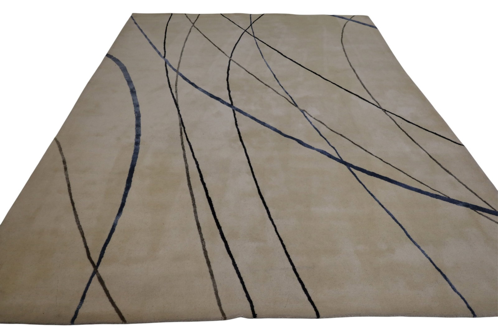 APPROX 8' 6" x 11' 6" MCM WOOL RUG: HAND WOVEN MCM WOOL RUG, THIS ITEM EXCEEDS SIZE LIMITATIONS FOR IN HOUSE SHIPPING, MUST BE PICKED UP IN HOUSE OR SHIPPED VIA 3rd PARTY GROUND SHIPPER.