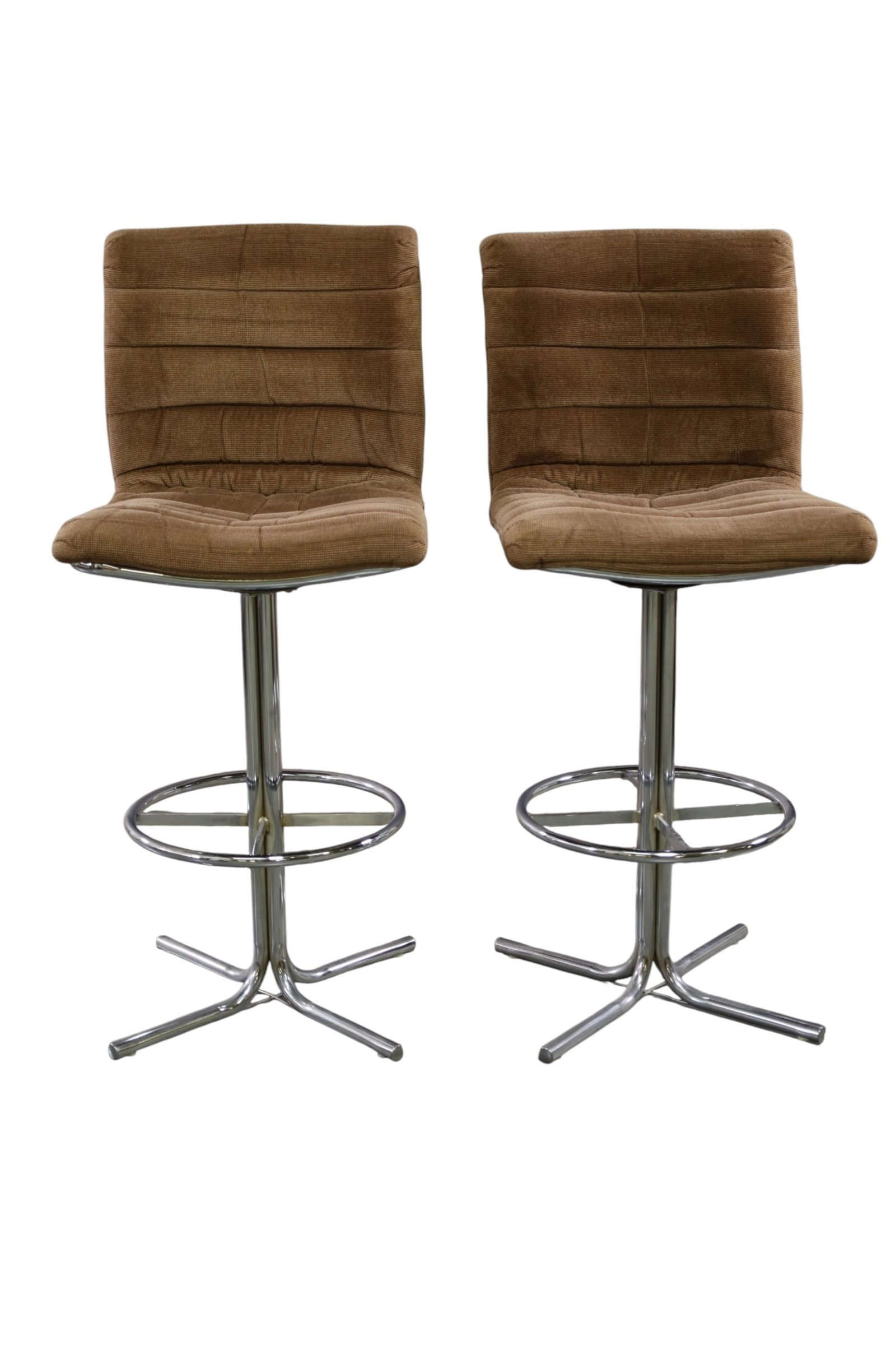PAIR OF MCM BARSTOOLS: PAIR OF CHROME MID CENTURY MODERN BARSTOOLS, 20" W x 19" D x 47" H. THIS ITEM EXCEEDS SIZE LIMITATIONS FOR IN HOUSE SHIPPING, MUST BE PICKED UP IN HOUSE OR SHIPPED VIA 3rd PARTY GROUND SHIPPER.