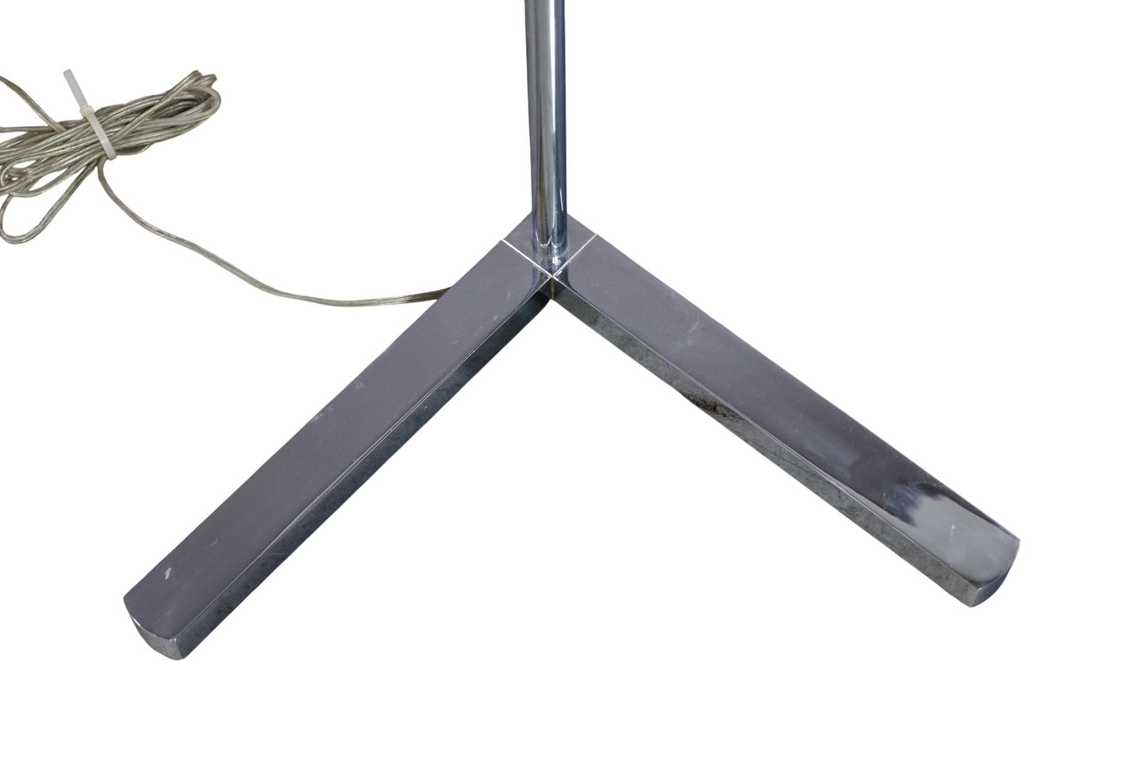 CHROME FLOOR LAMP - 3