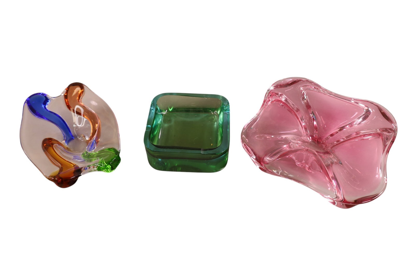 3 ART GLASS ASHTRAYS (1 of 4)