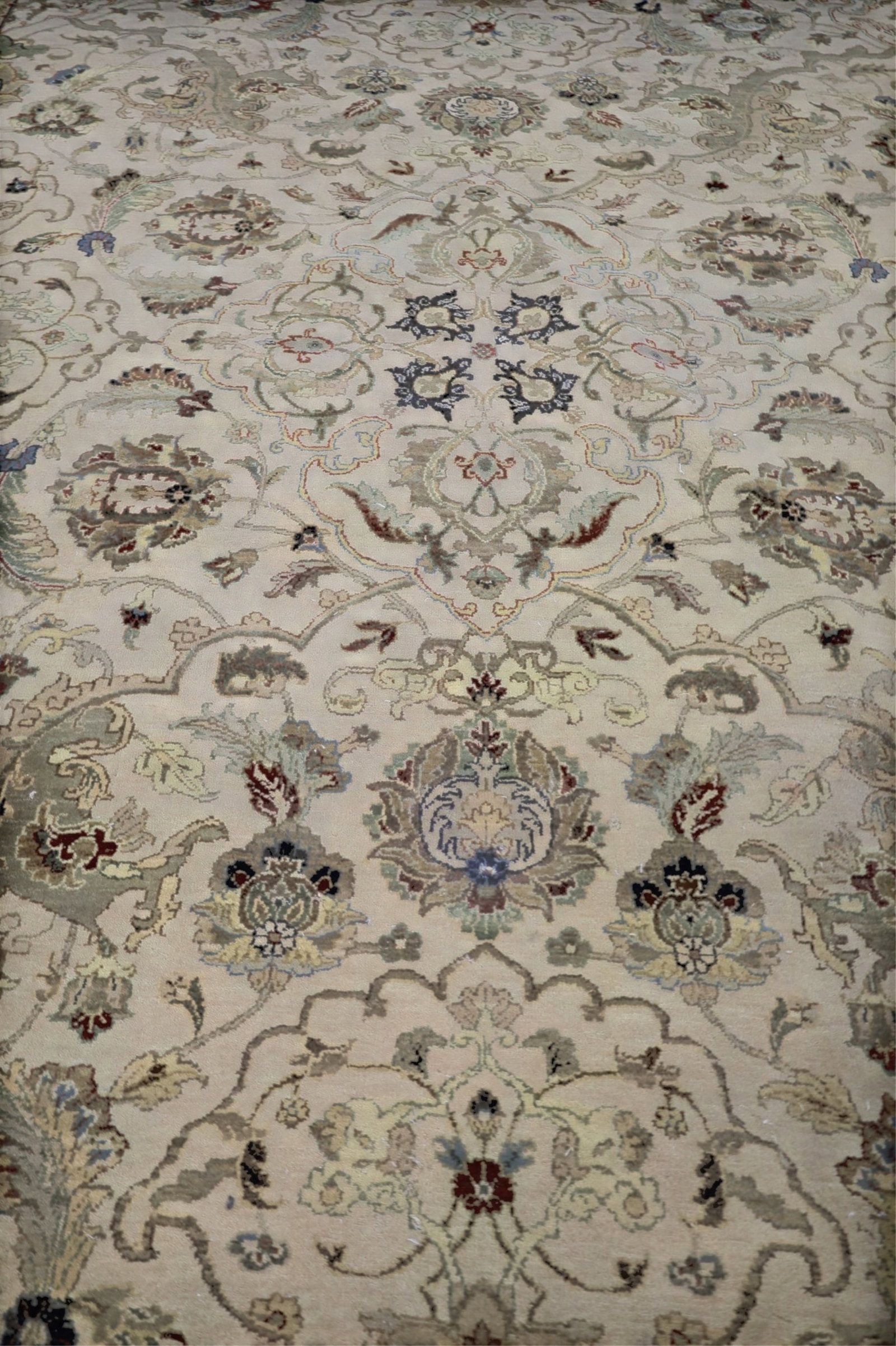 APPROX 9' x 12' HANDMADE WOOL RUG - 2