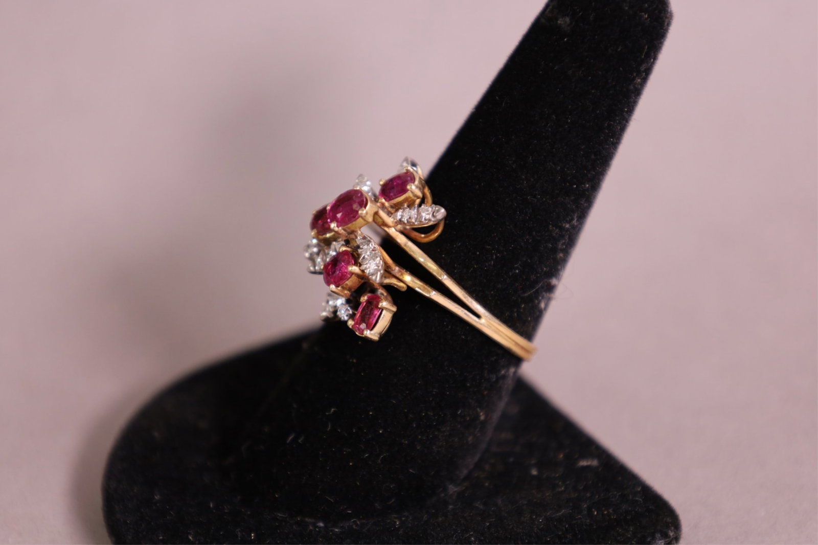 14K RUBY & DIAMOND RING - 3