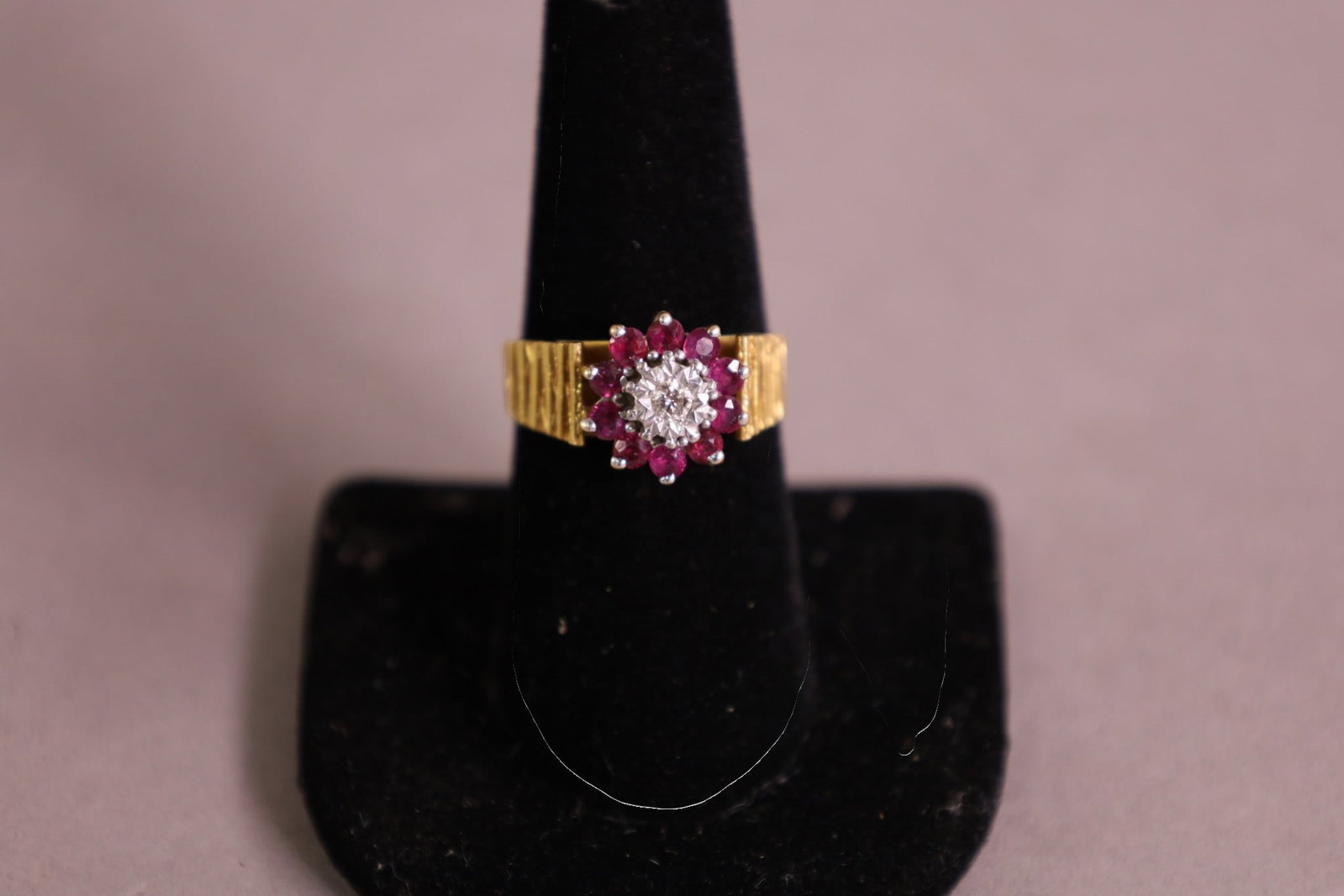 14K GOLD, RUBY & DIAMOND RING (1 of 3)