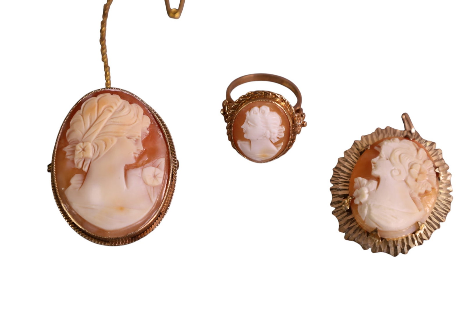 3 PIECE 10K GOLD CAMEOS: 2 10K GOLD CAMEO PIN & 10K GOLD CAMEO RING. TOTAL 20 GRAMS.