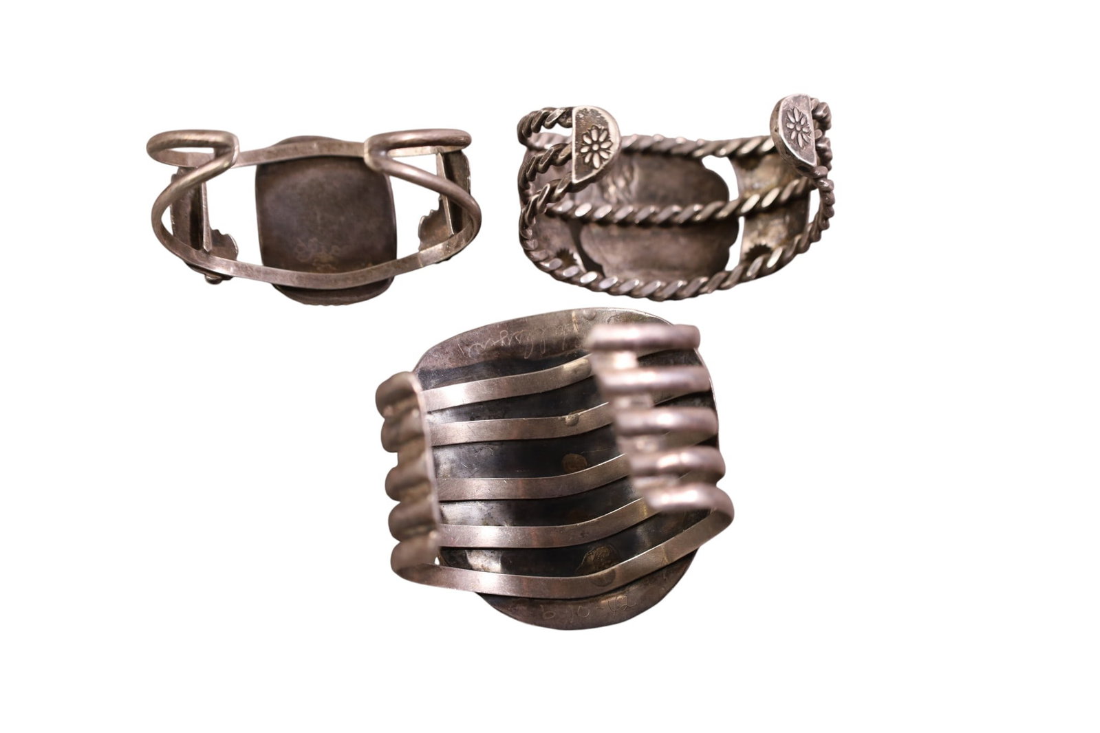3 NATIVE AMERICAN CUFF BRACELETS - 5