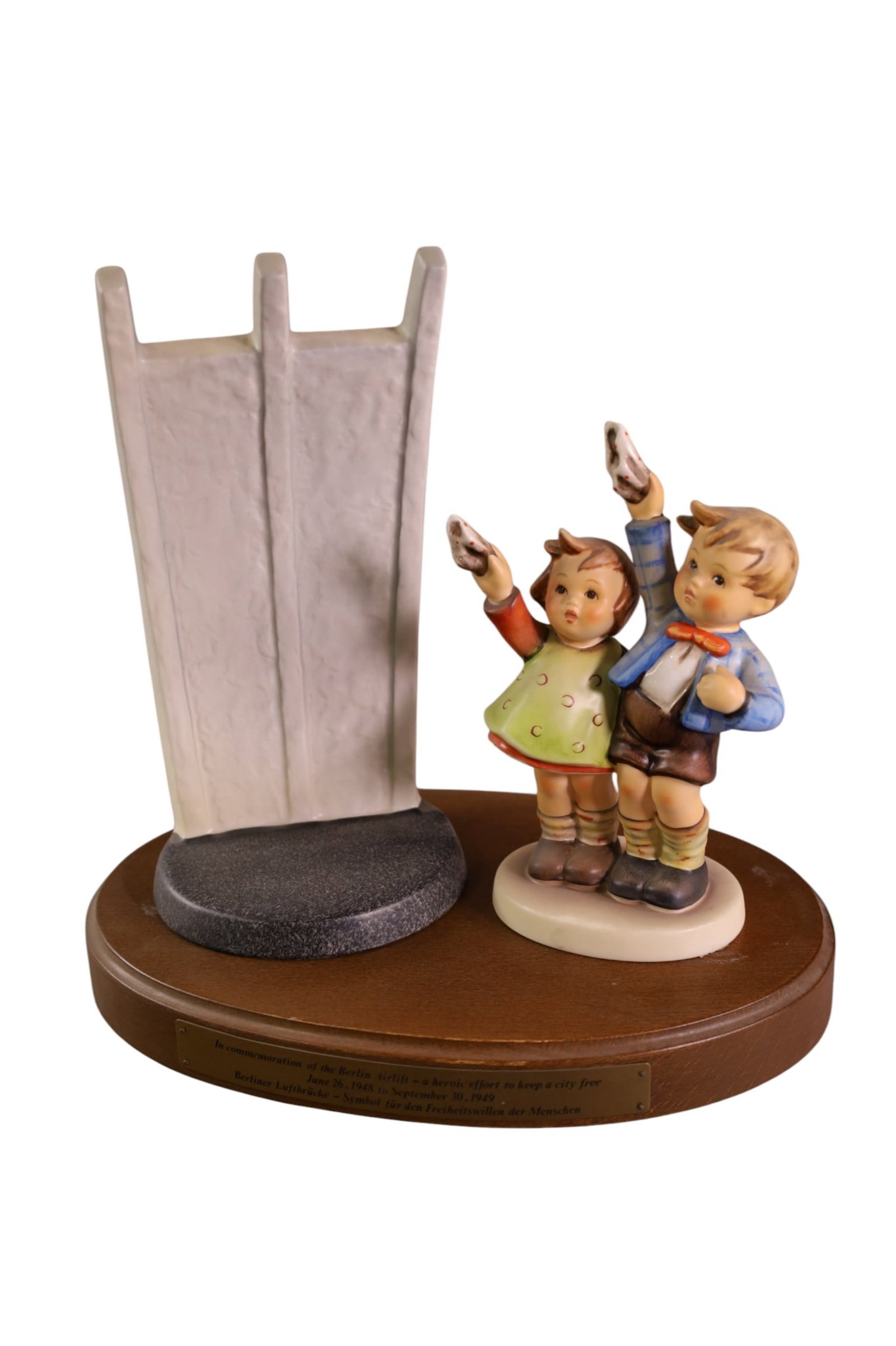 2 HUMMEL FIGURES - 3