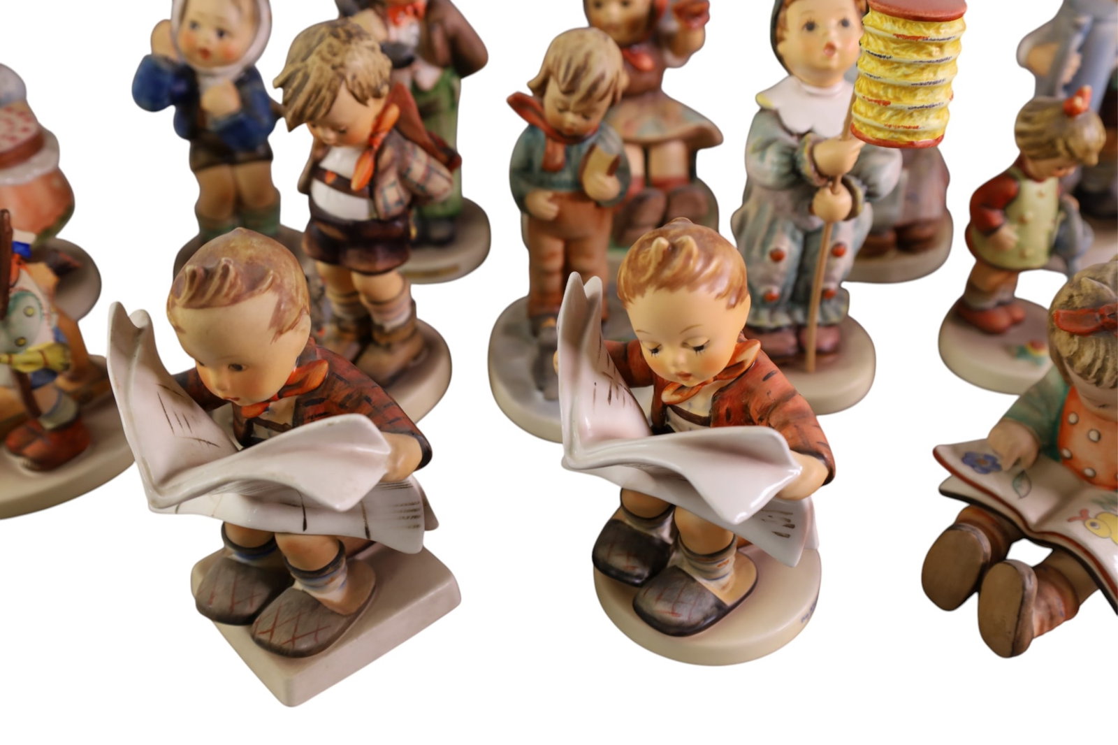 20 HUMMEL FIGURES - 3
