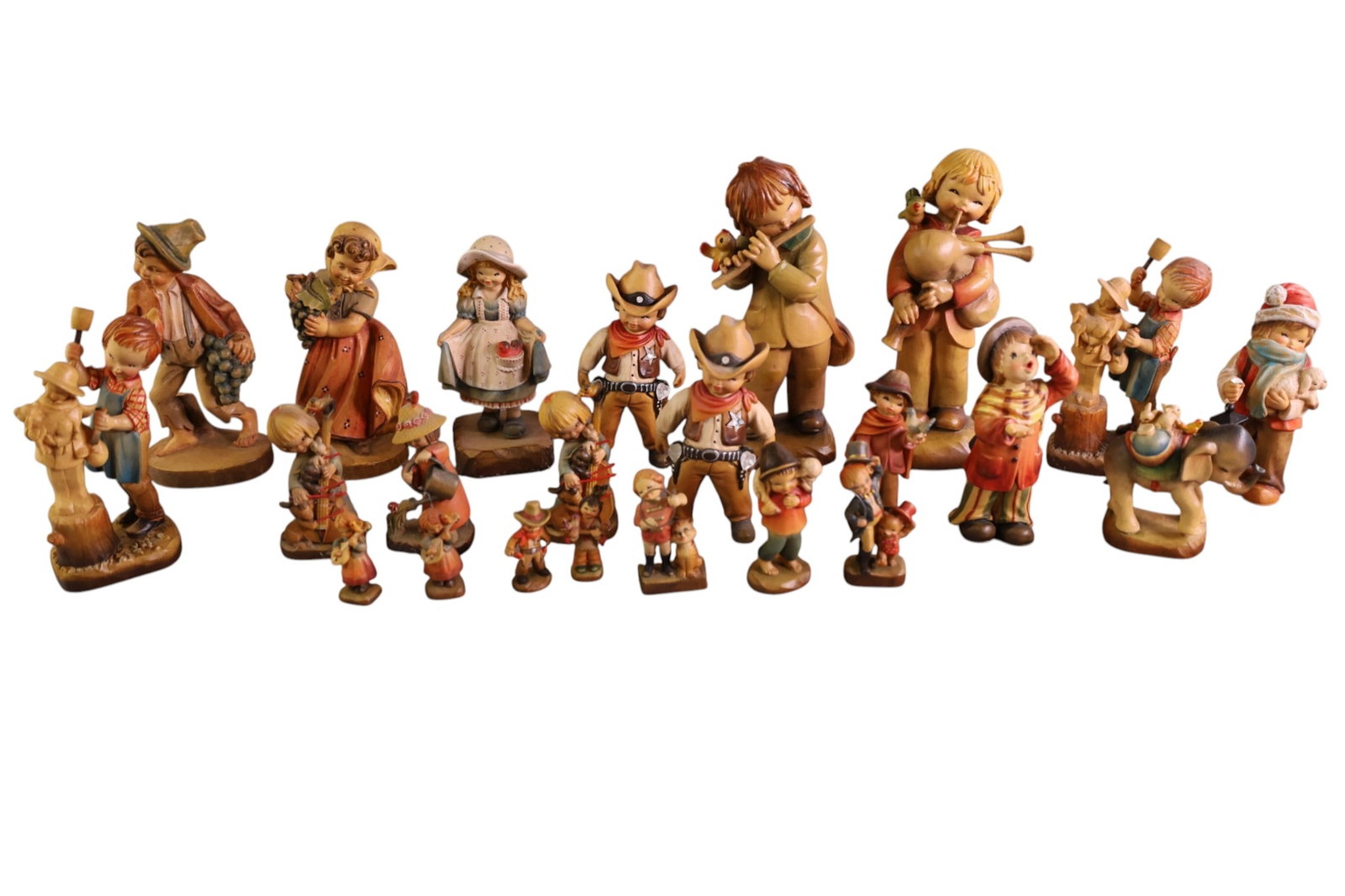 ANRI WOODEN FIGURES: SMALL ANRI ITALIAN WOODEN FIGURES, 6"