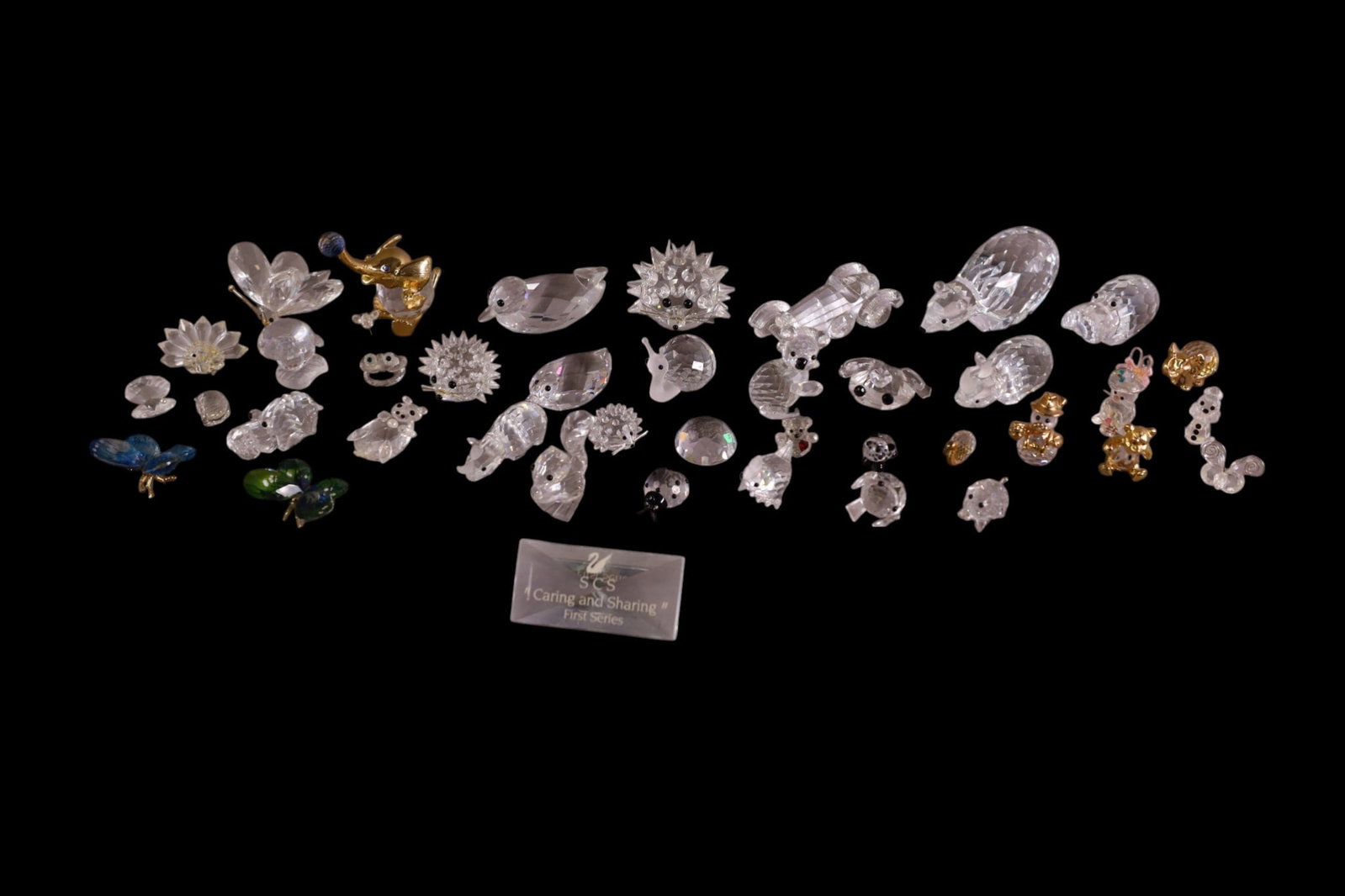 30 PIECES OF SWAROVSKI CRYSTAL (1 of 4)