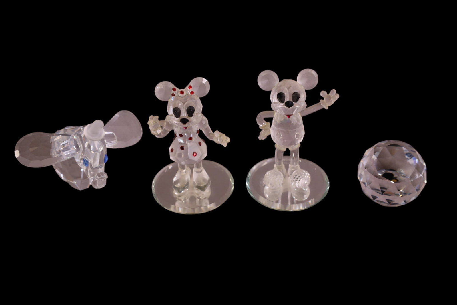 4 DISNEY SWAROVSKI FIGURES (1 of 4)