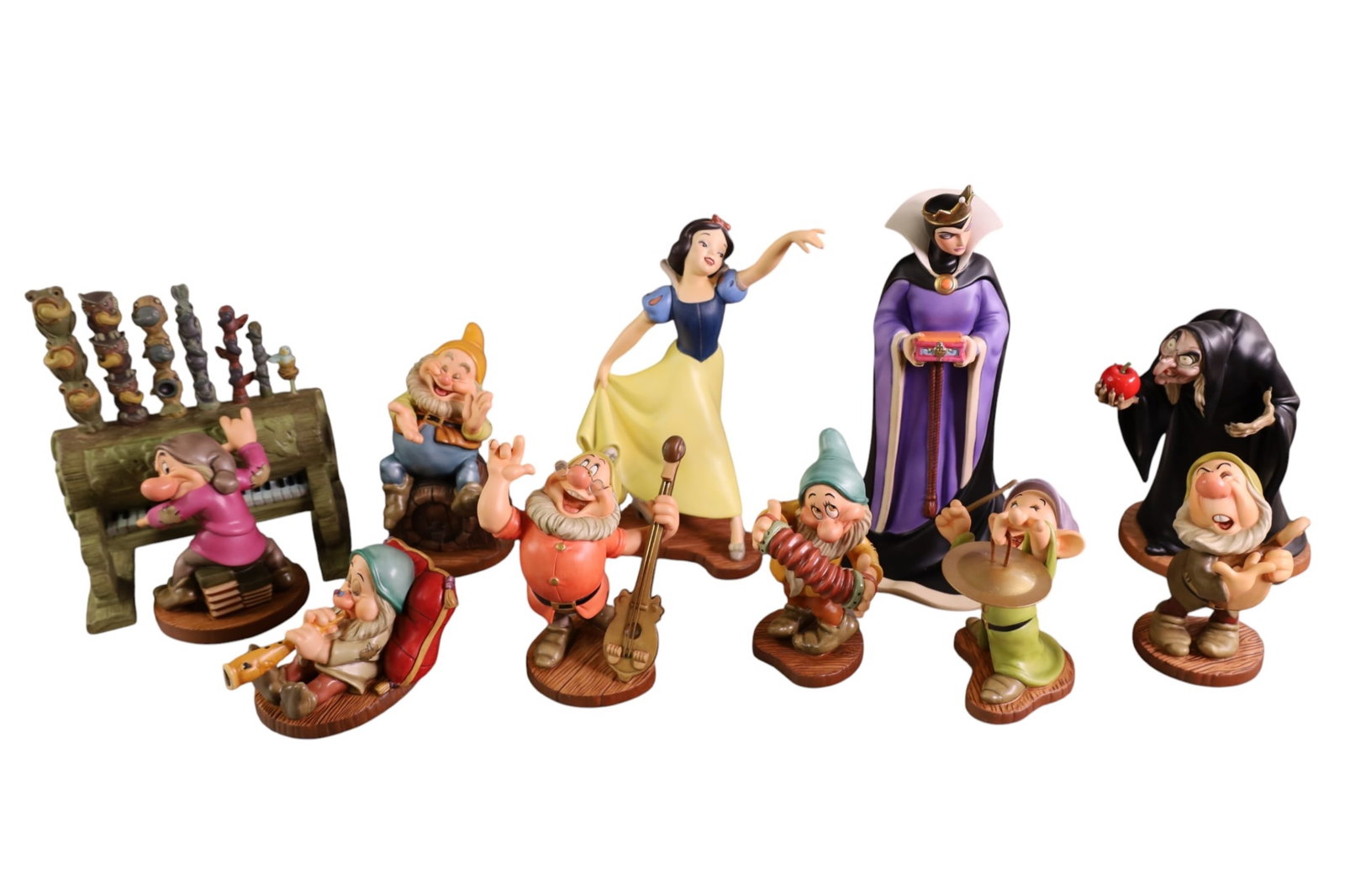 11 DISNEY SNOW WHITE FIGURES (1 of 4)