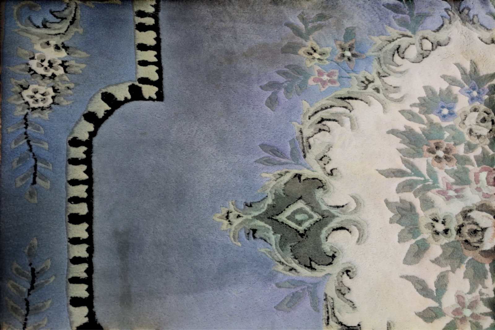 APPROX 10' x 14' HANDMADE WOOL RUG - 5