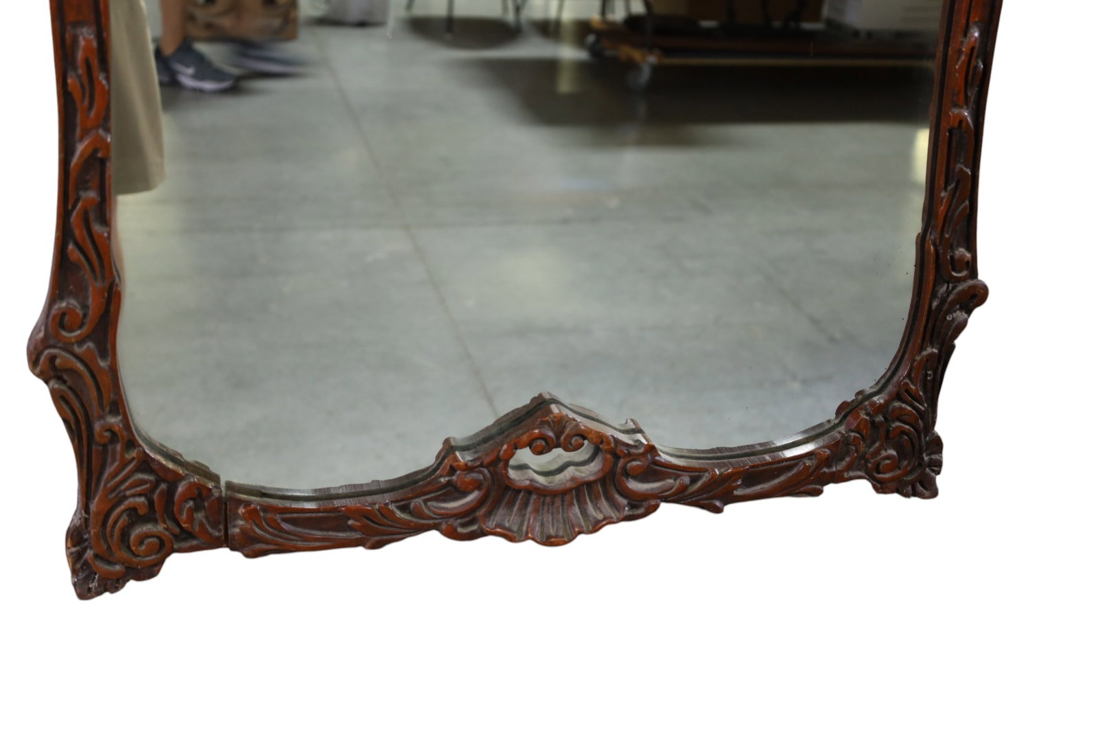 CARVED MAHOGANY WALL MIRROR - 3