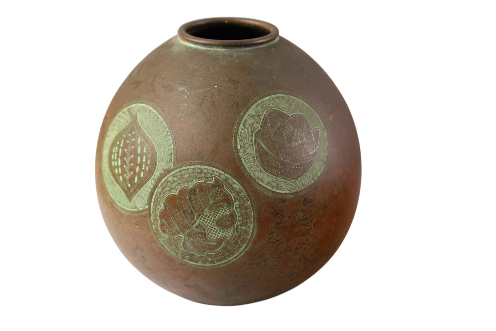 JAPANESE BRONZE BOWL: GREEN ACCENTED LEAF DESIGNED JAPANESE BRONZE BOWL. 7 1/2" H.