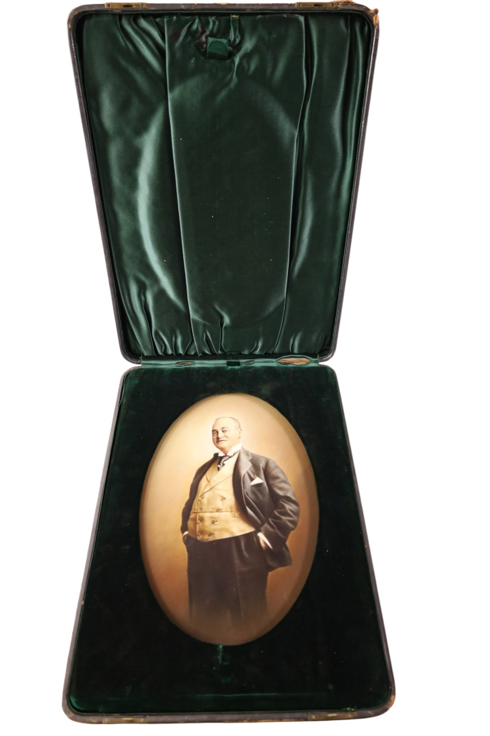 LARGE PORTRAIT ON PORCELAIN: IN VELVET CASE, LARGE PORTRAIT OF GENTLEMAN ON CASE. WEAR TO CASE. 12" x 16" CAE & 12" x 8" IMAGE