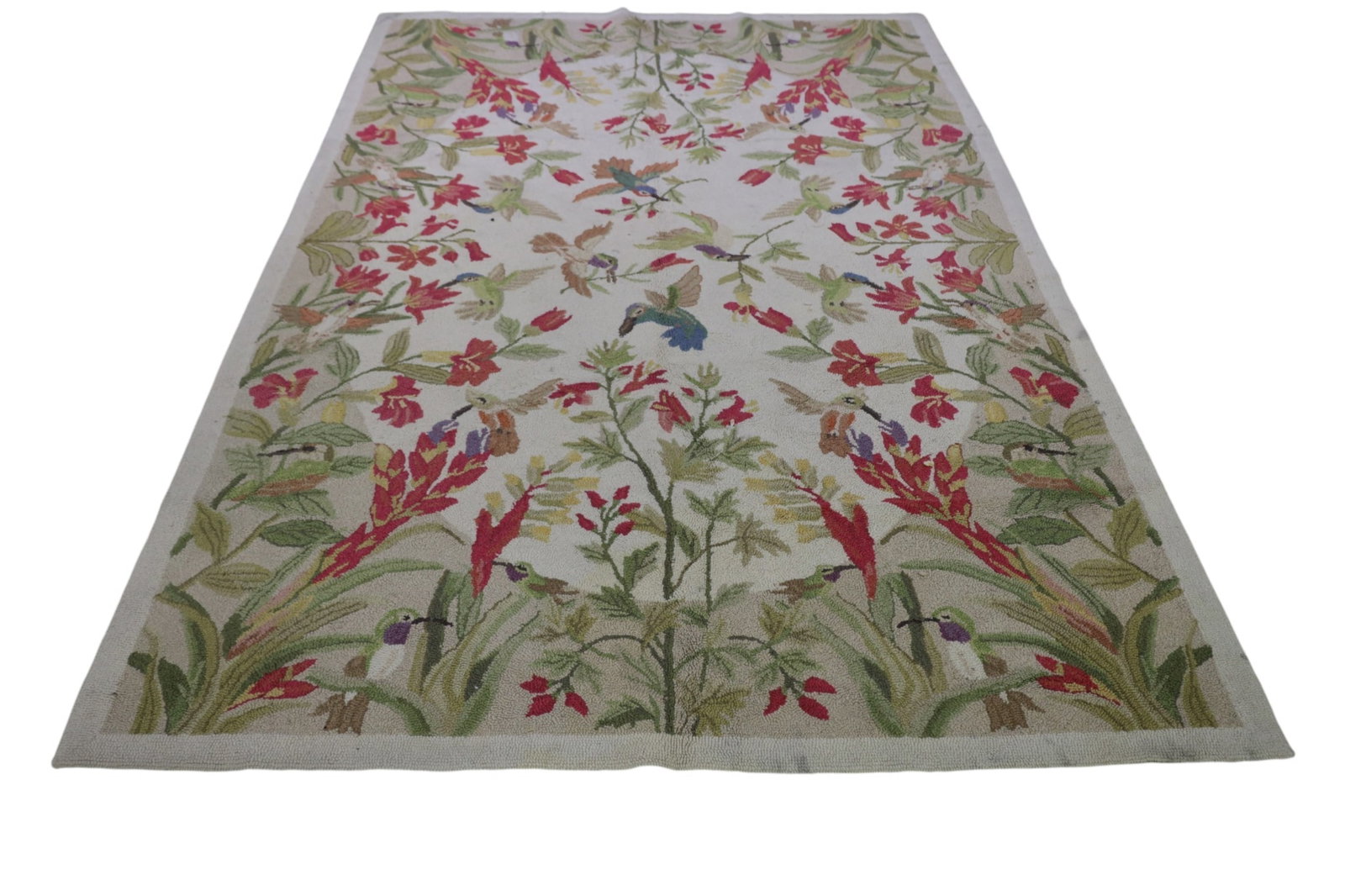 HOOK RUG: APPROX 4' 11" x 7' 4" BIRD DECORATED HOOK RUG.