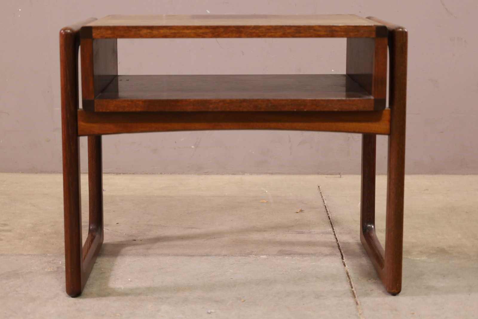 MID CENUTRY MODERN SIDE TABLE - 3
