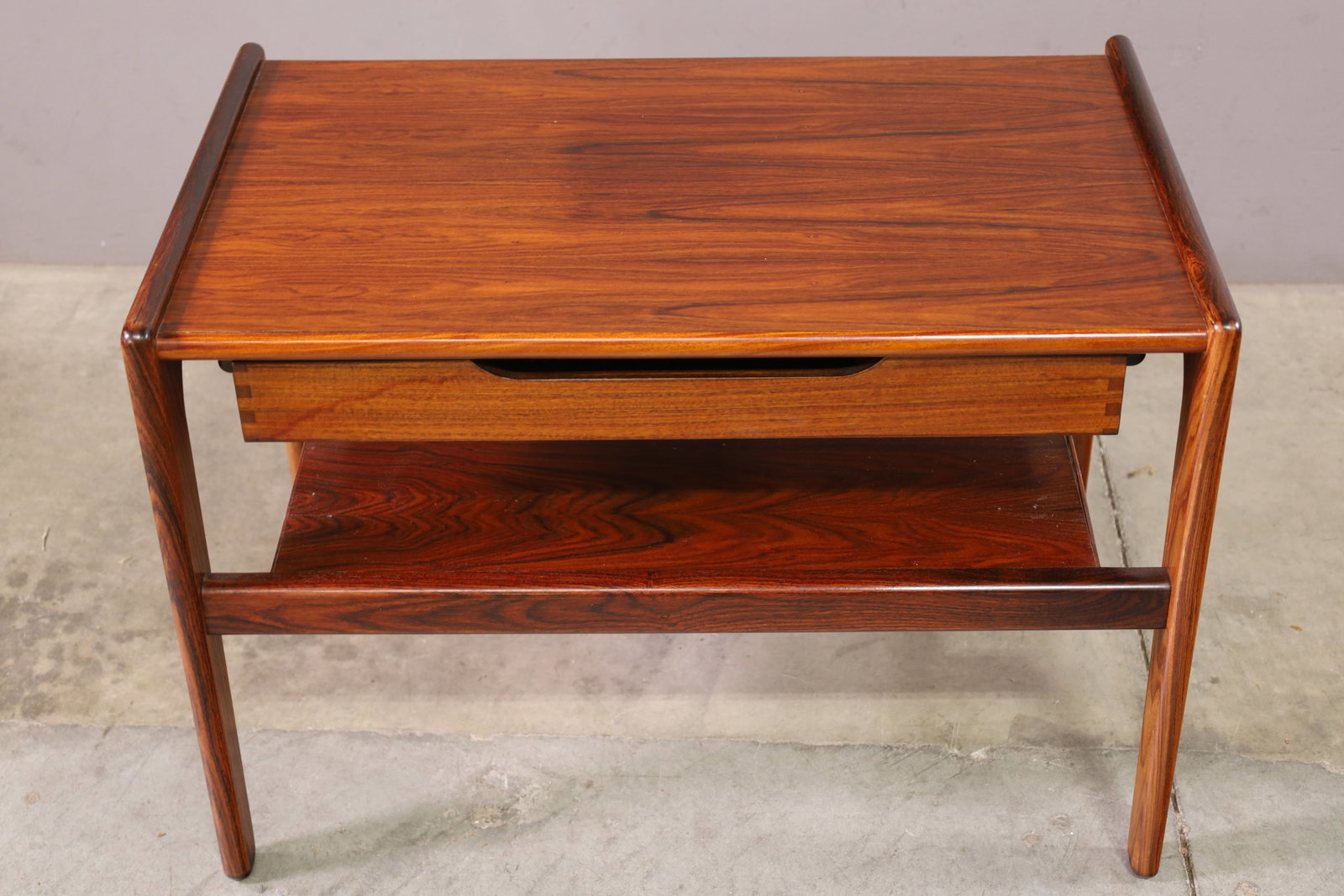 MID CENTURY MODERN SIDE TABLE - 2