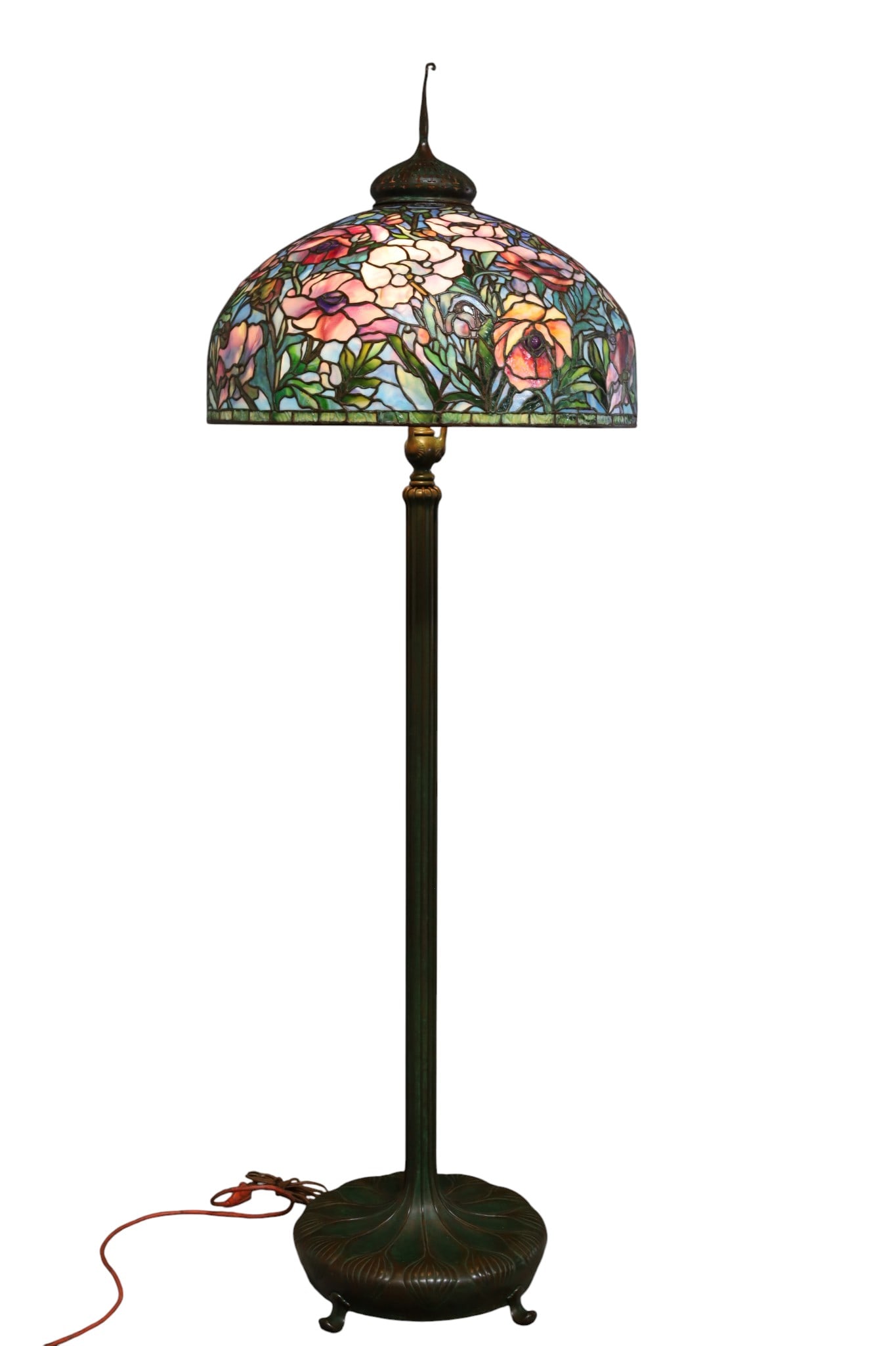BUFFALO STUDIOS BRONZE & LEADED GLASS FLOOR LAMP: LARGE BUFFALO STUDIOS FLOOR LAMP WITH LARGE LEADED GLASS SHADE, SIGNED BUFFALO STUDIOS, 3-92, D.R. ON LARGE FOOTED BRONZE BASE, UNSIGNED. 78" H. & SHADE 26" DIAM. THIS ITEM EXCEEDS SIZE LIMITATIONS FO