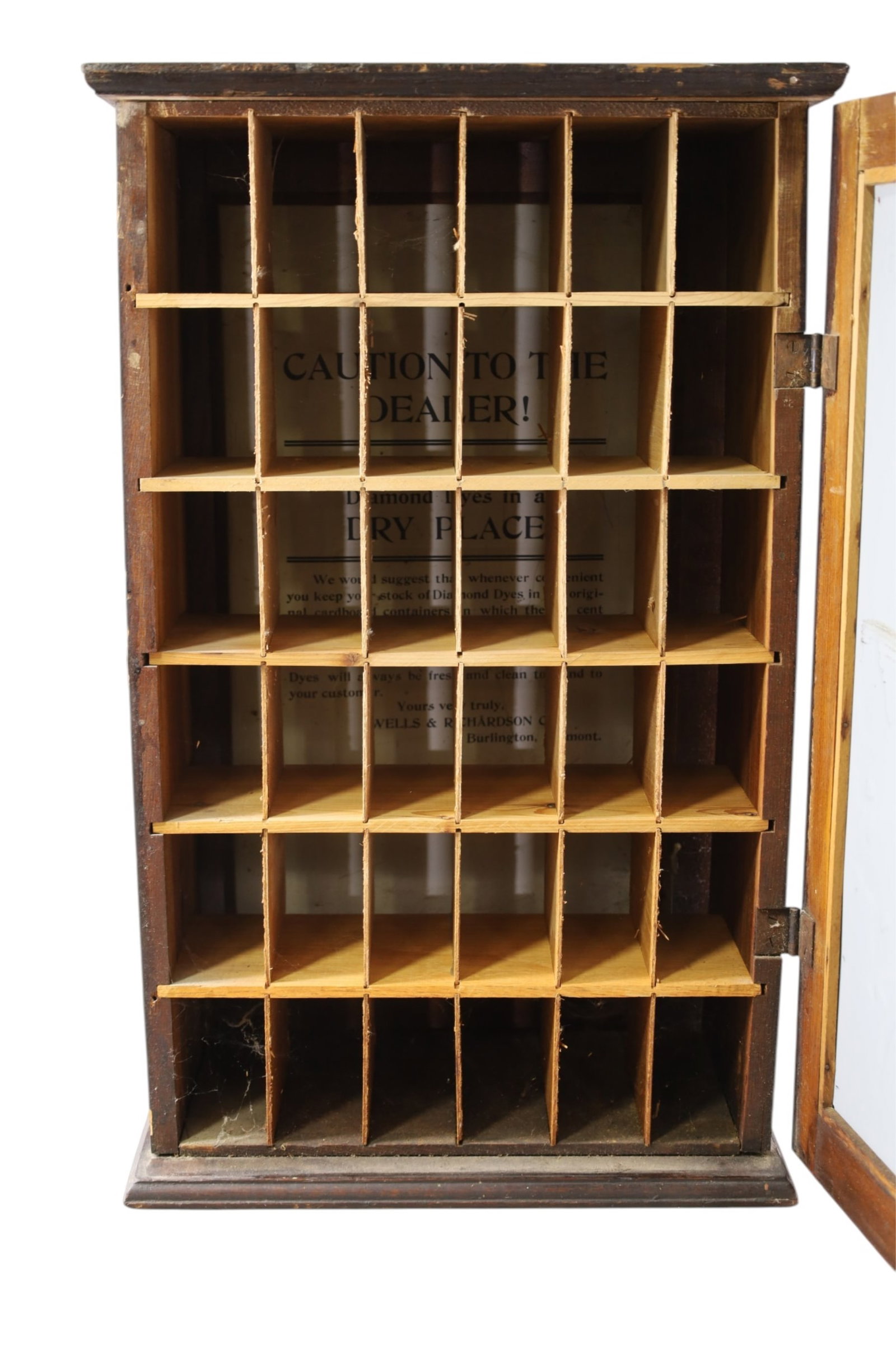 DIAMOND DYE CABINET - 2