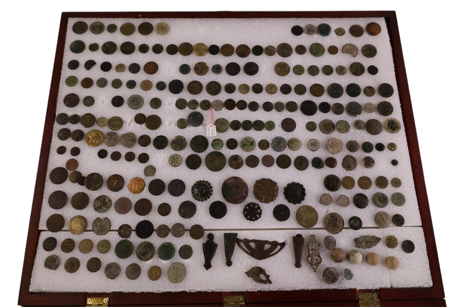 COLLECTION OF NAPOLEONIC REGIMENT BUTTONS: IN CASE, APPROX 100 MISC, NAPOLEONIC REGIMENT BUTTONS.