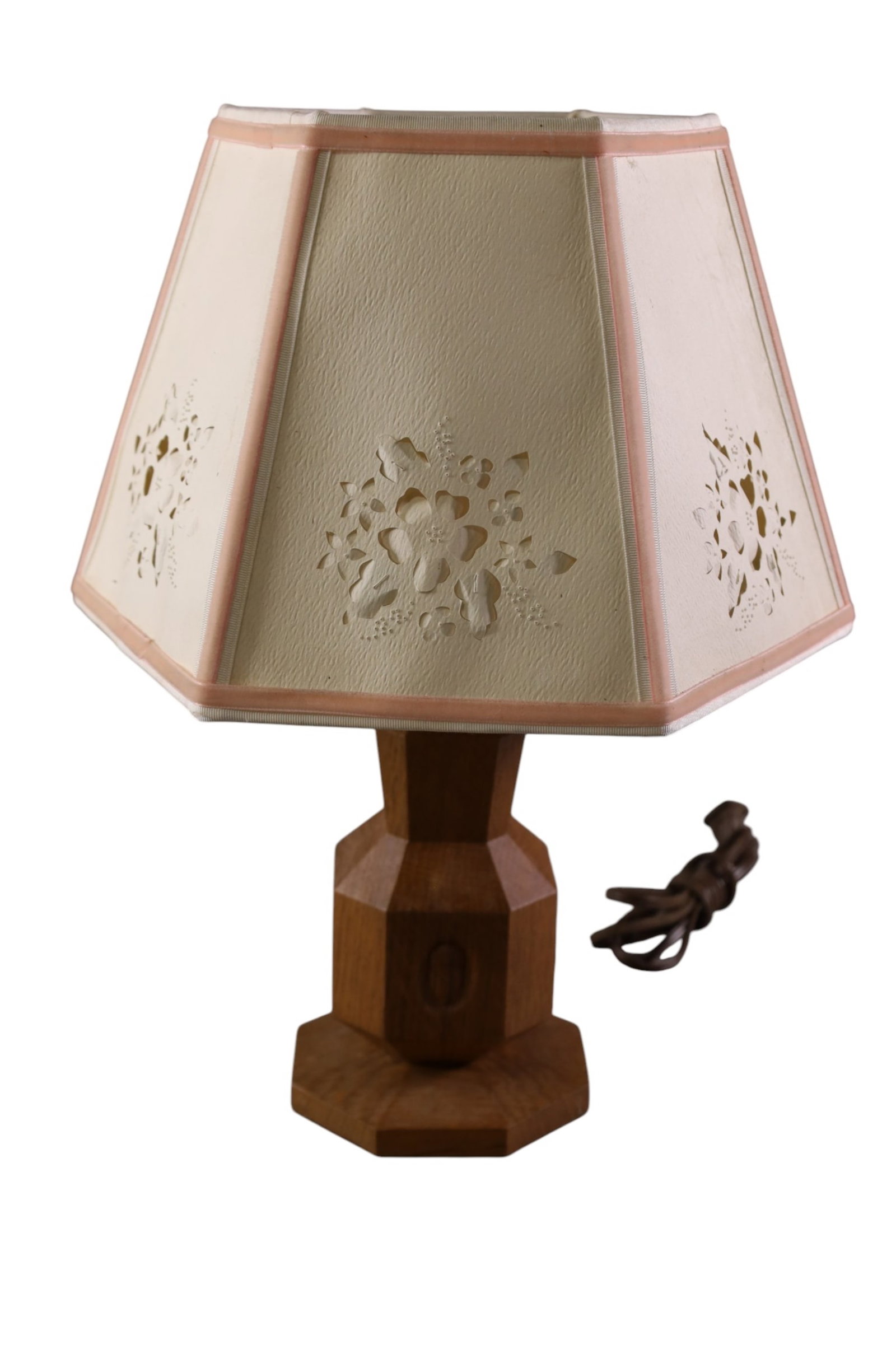 ALAN ACRONMAN GRAINGER TABLE LAMP: CARVED WOOD ALAN ACORNMAN GRAINGER TABLE LAMP, WITH SIGANTURE ACORN. 16" H.