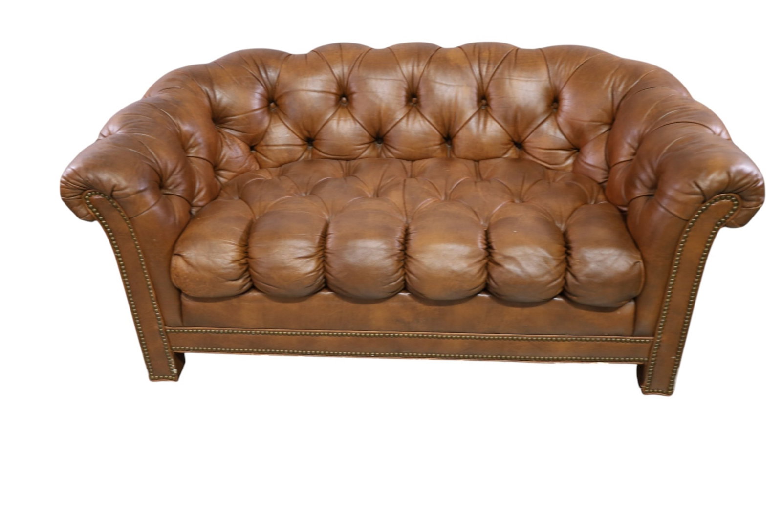 CHESTERFIELD STYLE SETTEE (1 of 3)
