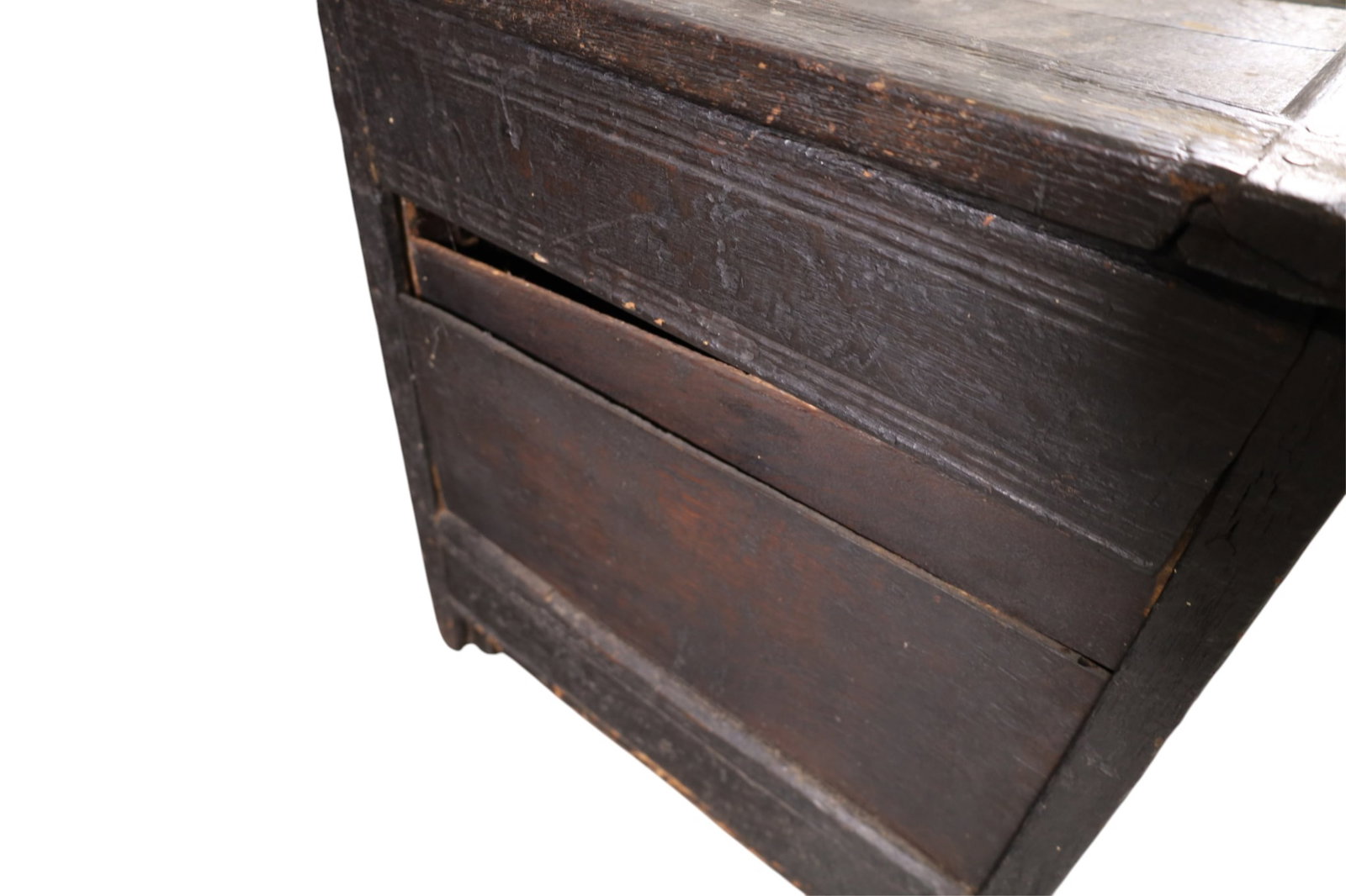 LARGE ANTIQUE TRUNK - 5