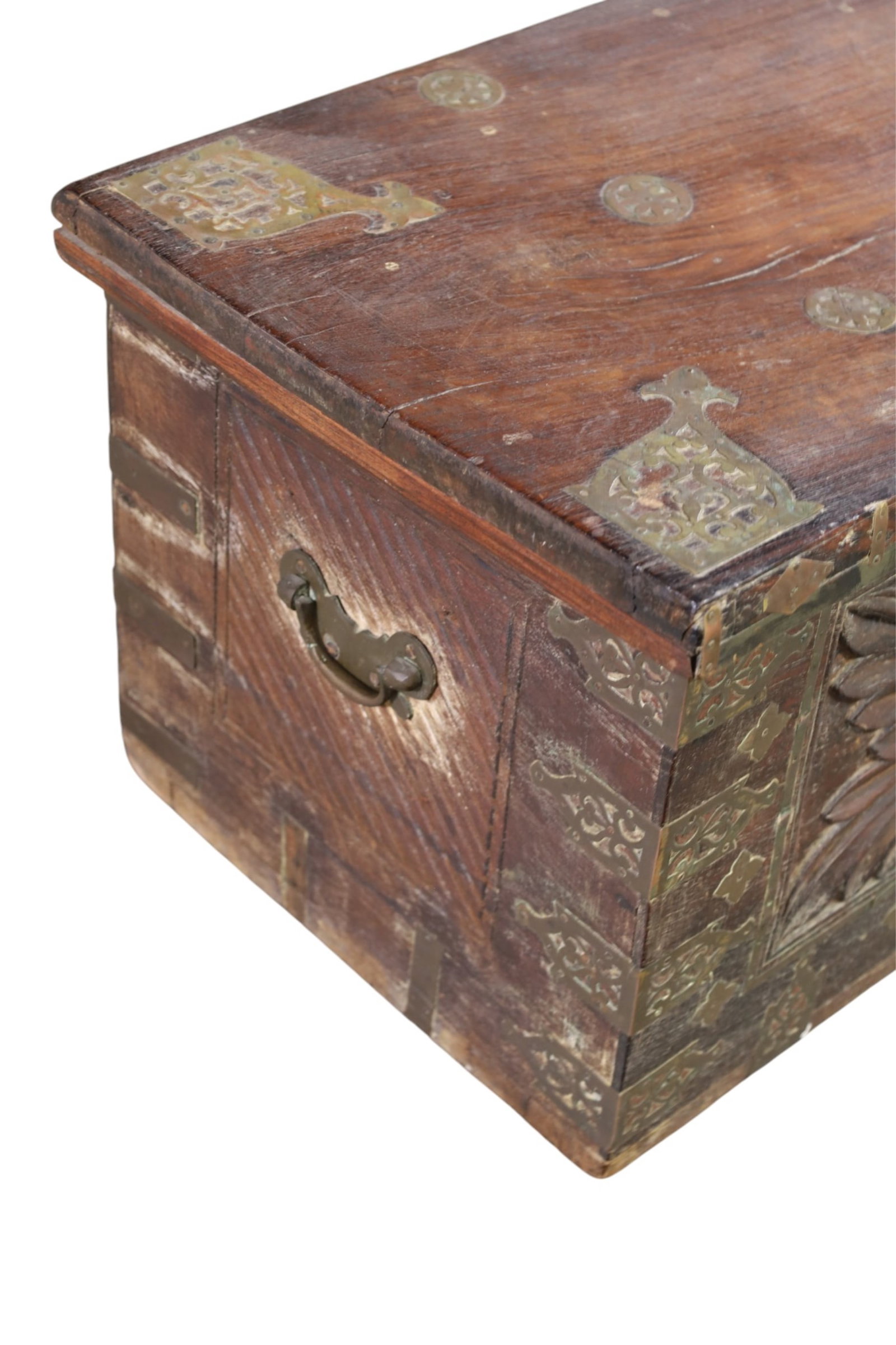 SMALL ANTIQUE TRUNK - 3