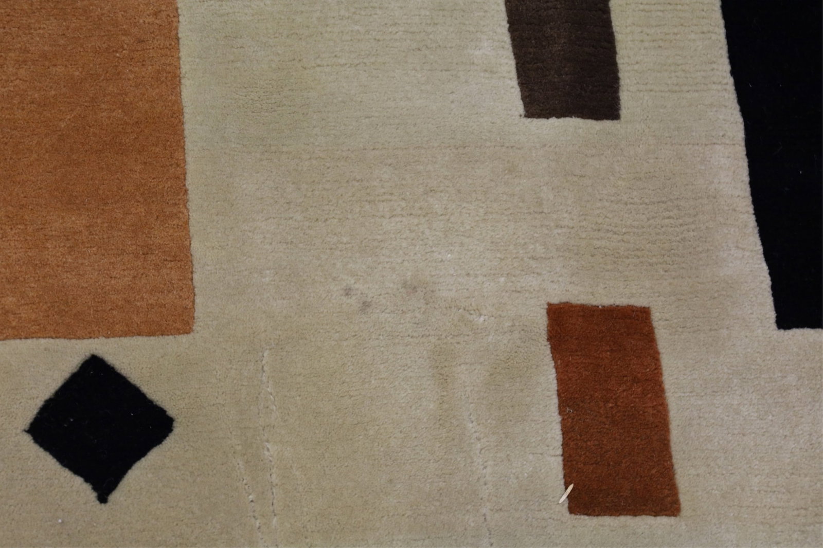 APPROX 9' x 12' WOOL RUG - 2