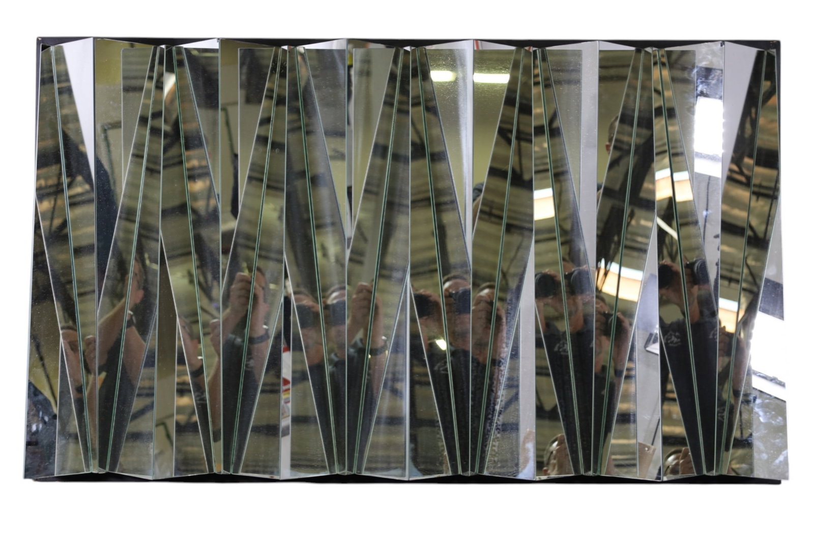 MCM WALL MIRROR: ABSTRACT MID CENTURY MODERN WALL MIRROR, SMALL CHIPS. 49 1/2" x 30" THIS ITEM EXCEEDS SIZE, WEIGHT, AND OR FRAGILITY LIMITATIONS FOR IN HOUSE SHIPPING, MUST BE PICKED UP IN HOUSE OR SHIPPED VIA 3rd