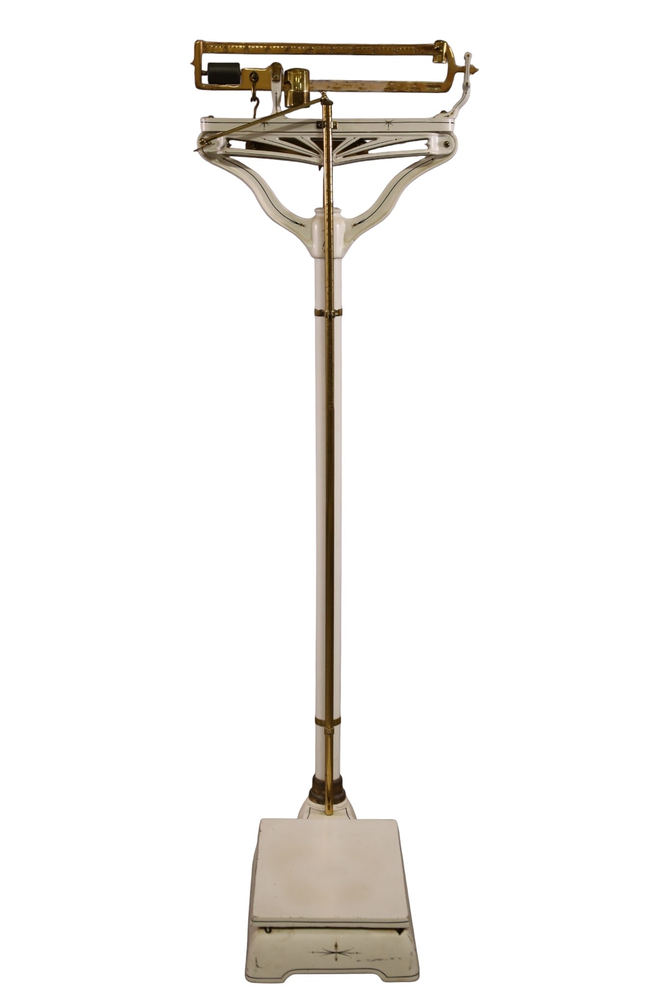 1940'S DOCTOR'S SCALE: DELUXE ENAMEL SCALE, 59 1/2" H. THIS ITEM EXCEEDS SIZE, WEIGHT, AND OR FRAGILITY LIMITATIONS FOR IN HOUSE SHIPPING, MUST BE PICKED UP IN HOUSE OR SHIPPED VIA 3rd PARTY GROUND SHIPPER.