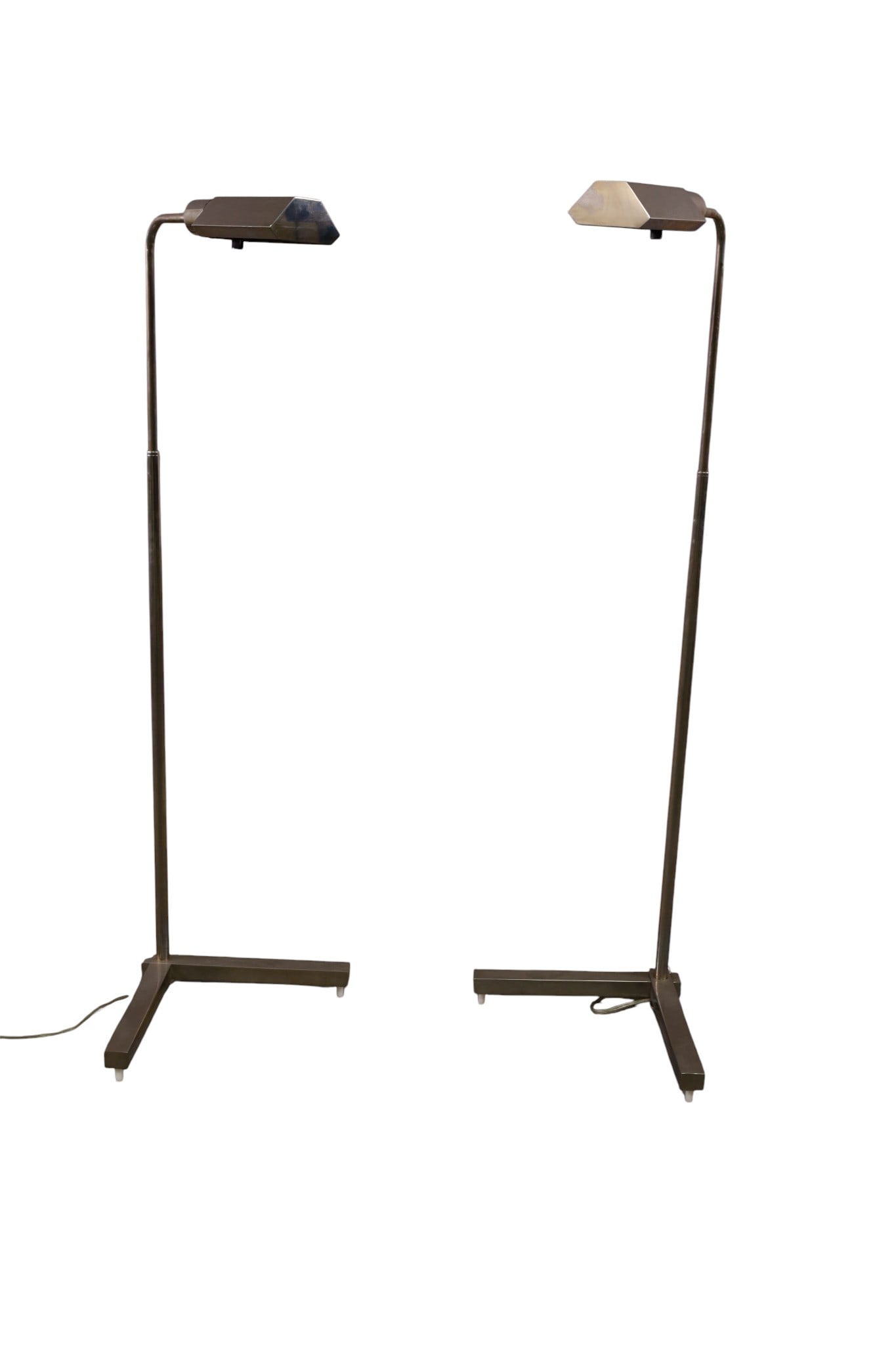 PAIR OF VINTAGE FLOOR LAMPS: PAIR OF VINTAGE ADJUSTABLE HEIGHT FLOOR LAMPS. 43" H. THIS ITEM EXCEEDS SIZE, WEIGHT, AND OR FRAGILITY LIMITATIONS FOR IN HOUSE SHIPPING, MUST BE PICKED UP IN HOUSE OR SHIPPED VIA 3rd PARTY GROUND