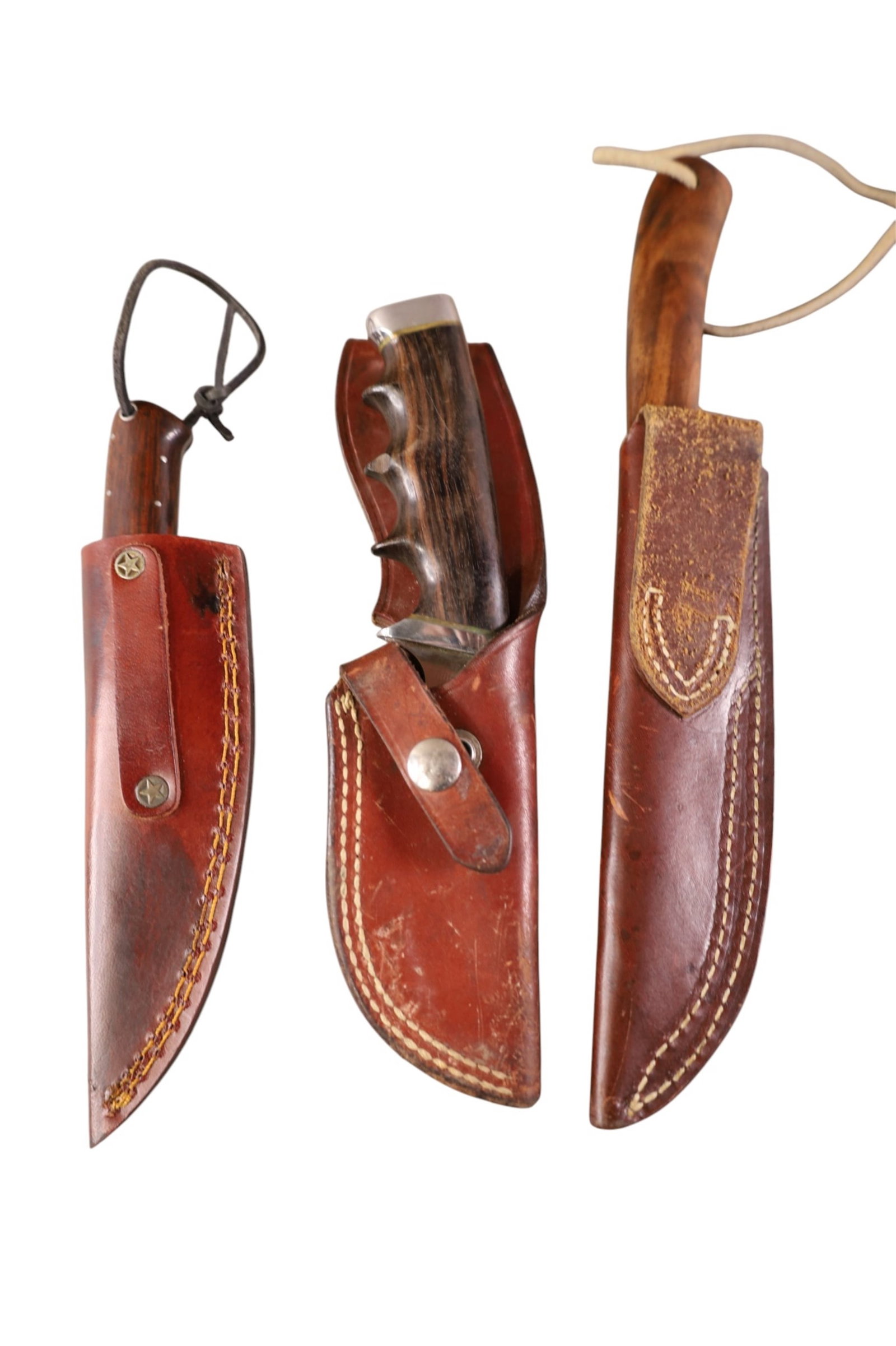 3 CUSTOM KNIVES: GERBER #400 IN SHEATH. & SASSER IN SHEATH. & WEILER YUMA IN SHEATH.