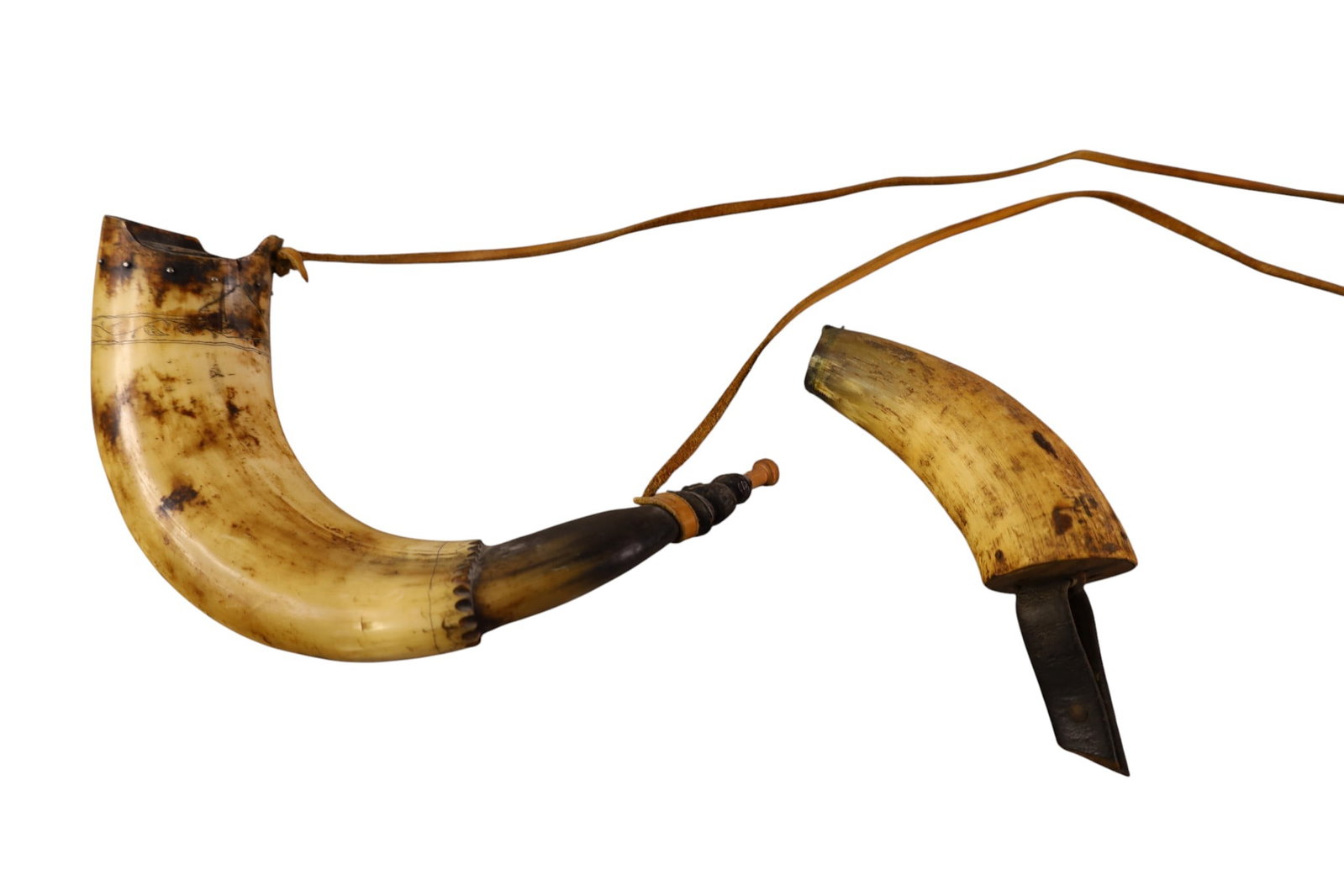 2 POWDER HORNS (1 of 4)