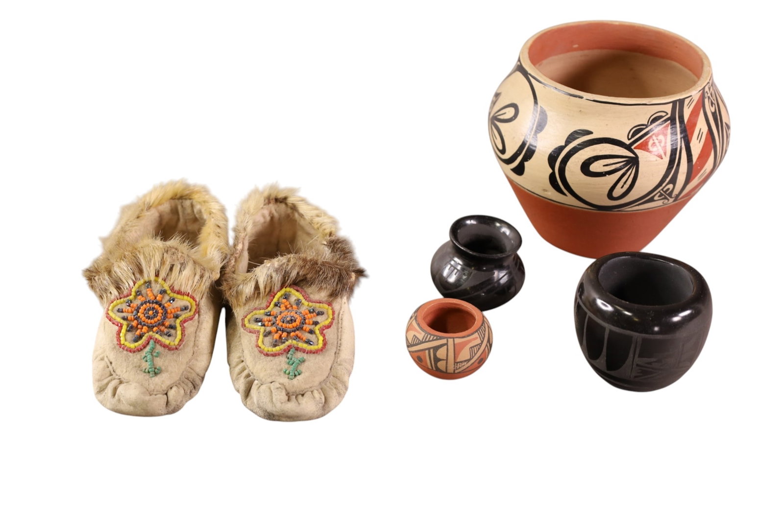 NATIVE AMERICAN ITEMS: PAIR OF CHILDS MOCCOSANS. & 4 NATIVE AMERICAN POTS. SMALL POT SIGNED MANUELA OLIVAS.