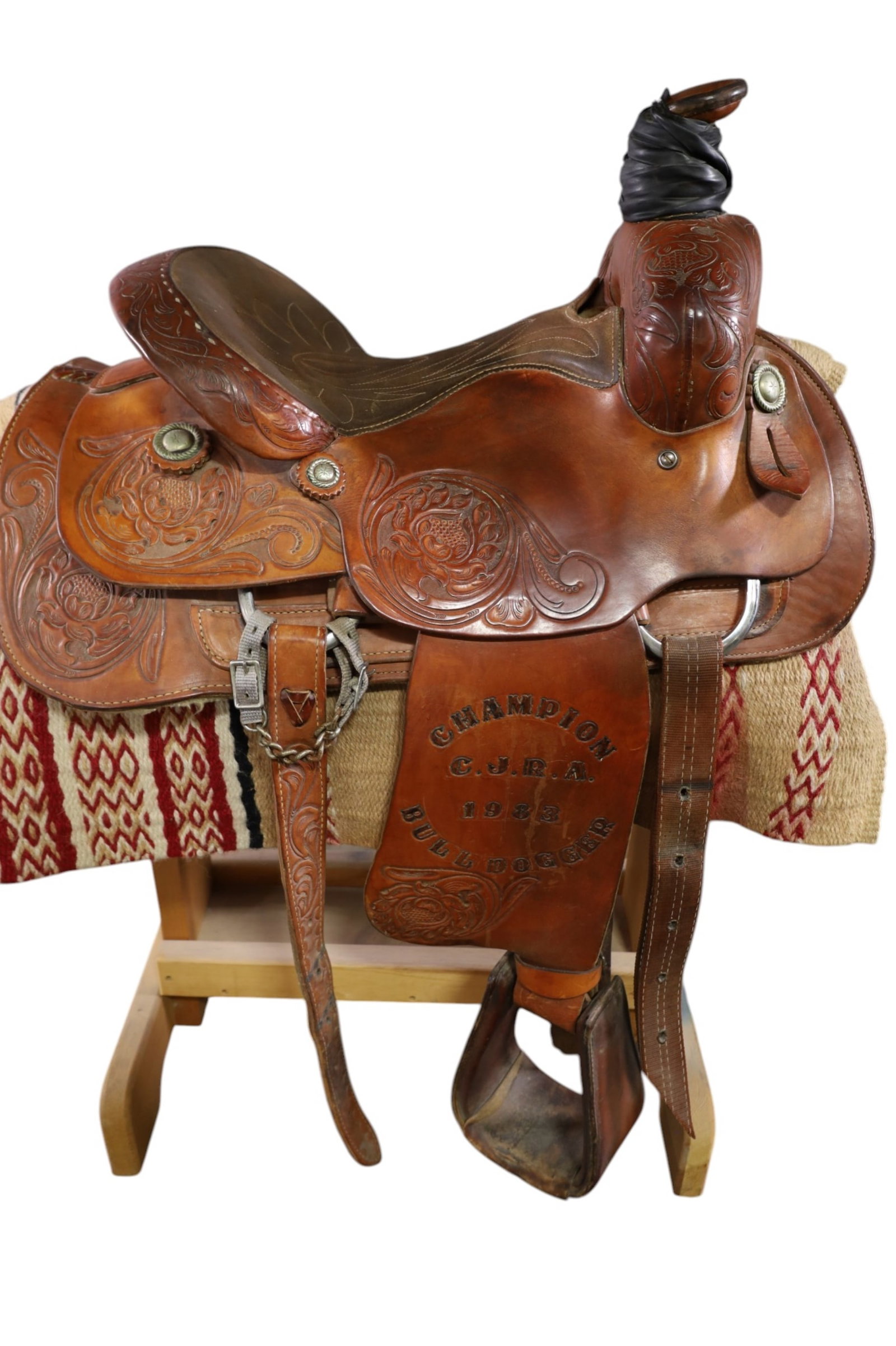 TOOLED LEATHER WESTERN SADDLE - 5