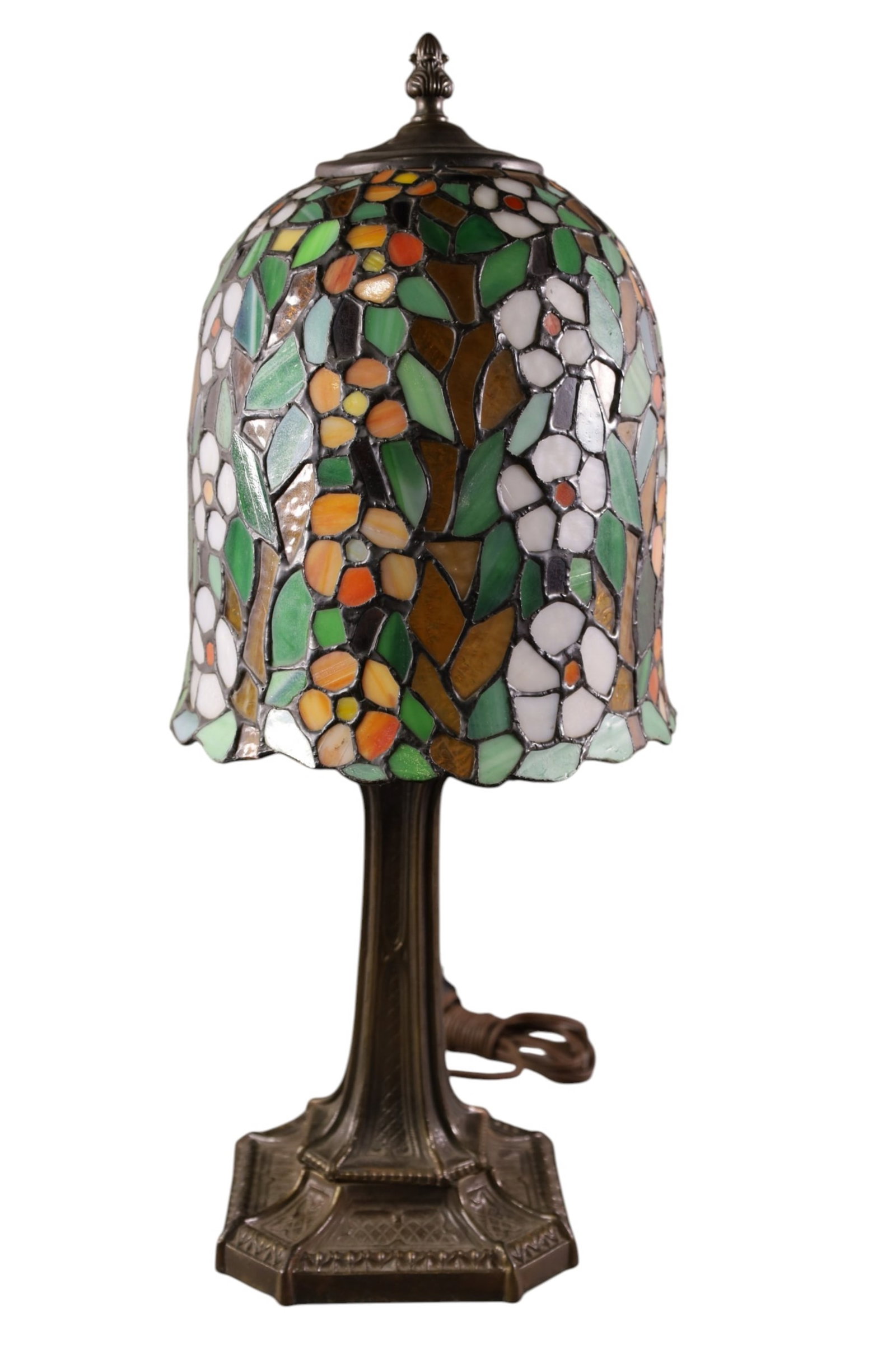 LEADED GLASS LAMP: VINTAGE LEADED GLASS TIFFANY STYLE TABLE LAMP 9 1/2" DIAM SHADE & 22" H.