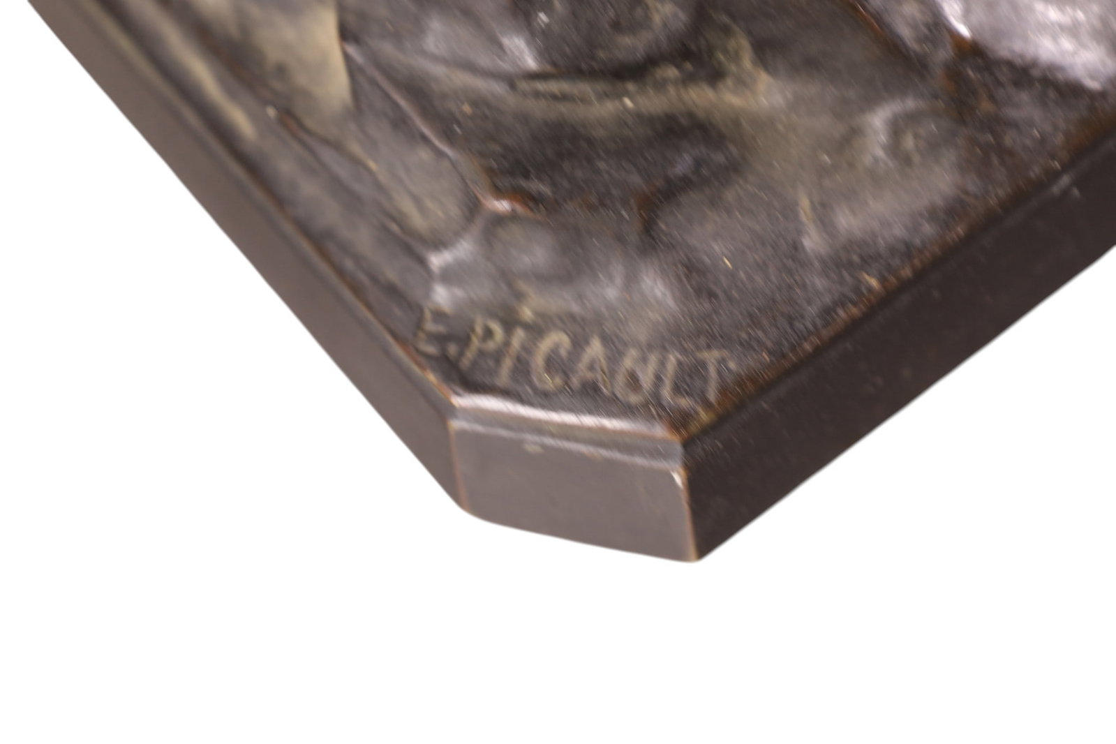 BRONZE FIGURE - 3