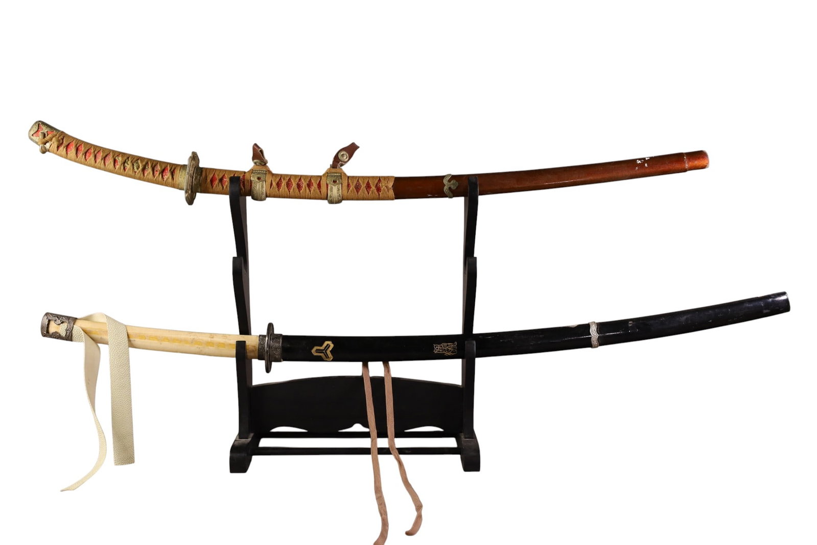 2 SAMURAI SWORDS (1 of 6)