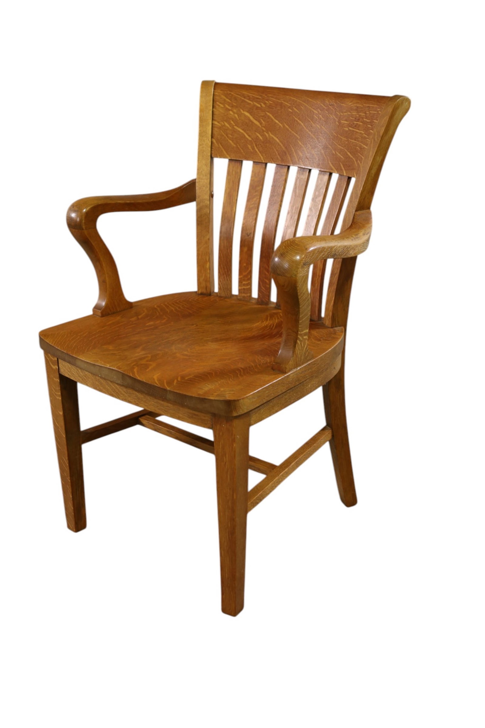 ANTIQUE AMERICAN OAK OFFICE CHAIR: AMERICAN OAK OFFICE CHAIR, 23" W x 24" D x 36" H. THIS ITEM EXCEEDS SIZE, WEIGHT, AND OR FRAGILITY LIMITATIONS FOR IN HOUSE SHIPPING, MUST BE PICKED UP IN HOUSE OR SHIPPED VIA 3rd PARTY GROUND