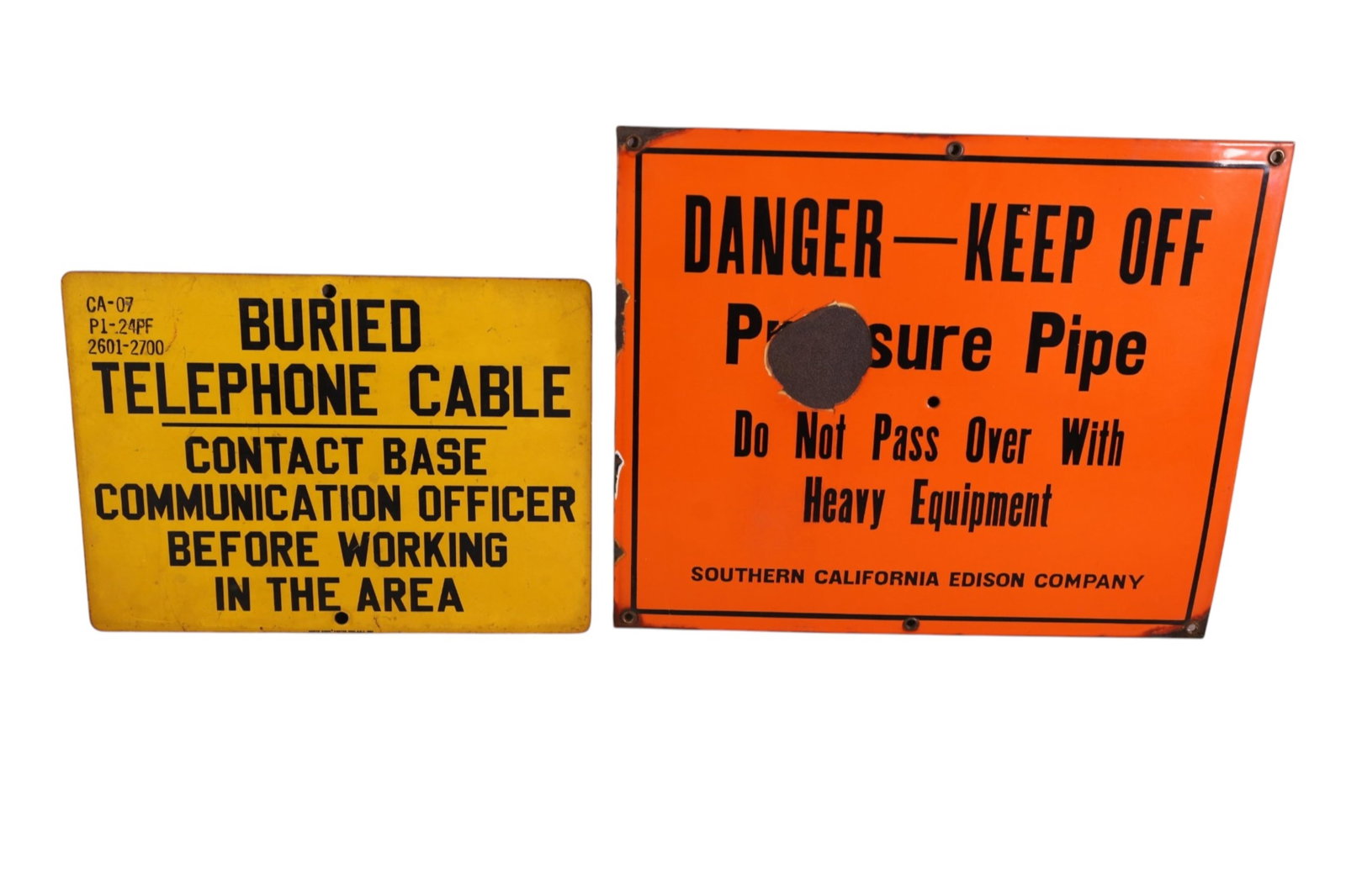 2 WARNING SIGNS: SSP SOUTHERN CA EDISON, DANGER KEEP OUT SIGN, CHIPS. & PAINTED METAL, BURIED TELEPHONE CABLE SIGN. 14" - 17" W.