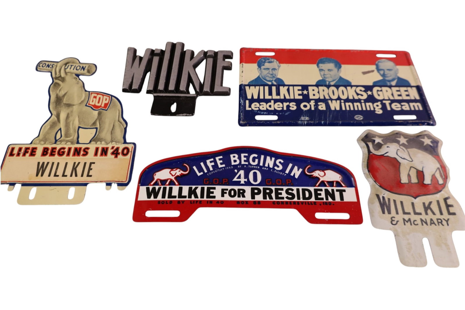 5 WILLKIE POLITICAL LICENSE PLATE TOPPERS (1 of 2)