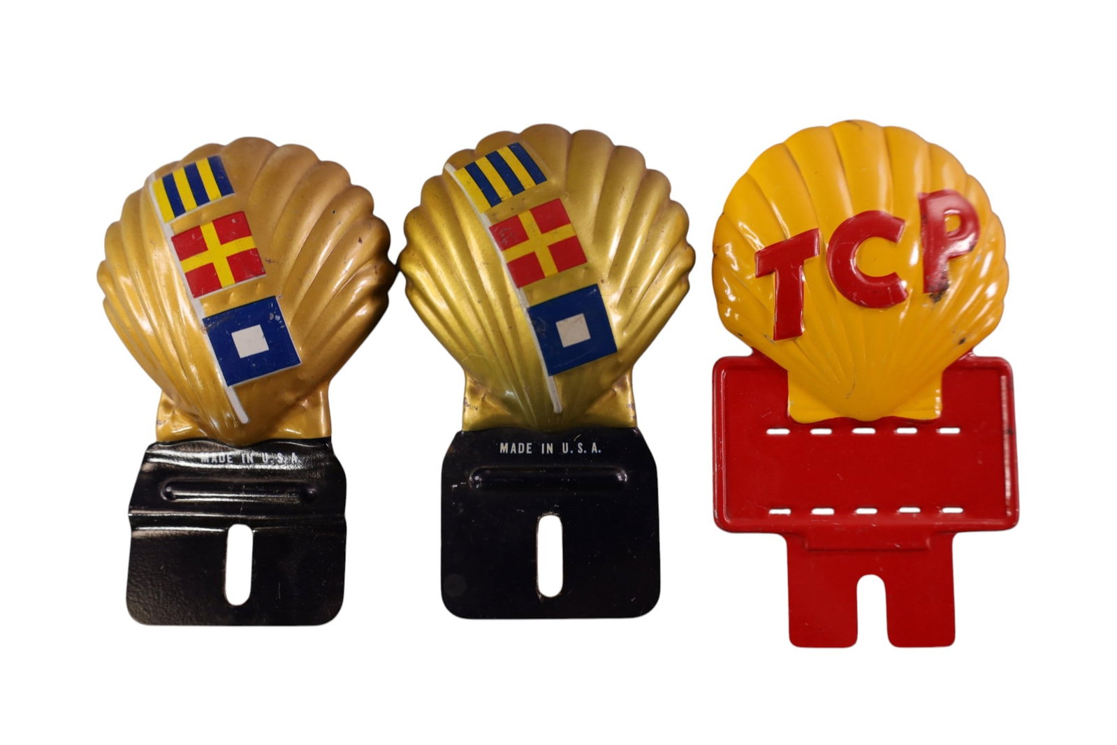 3 SHELL LICENSE PLATE TOPPERS (1 of 2)