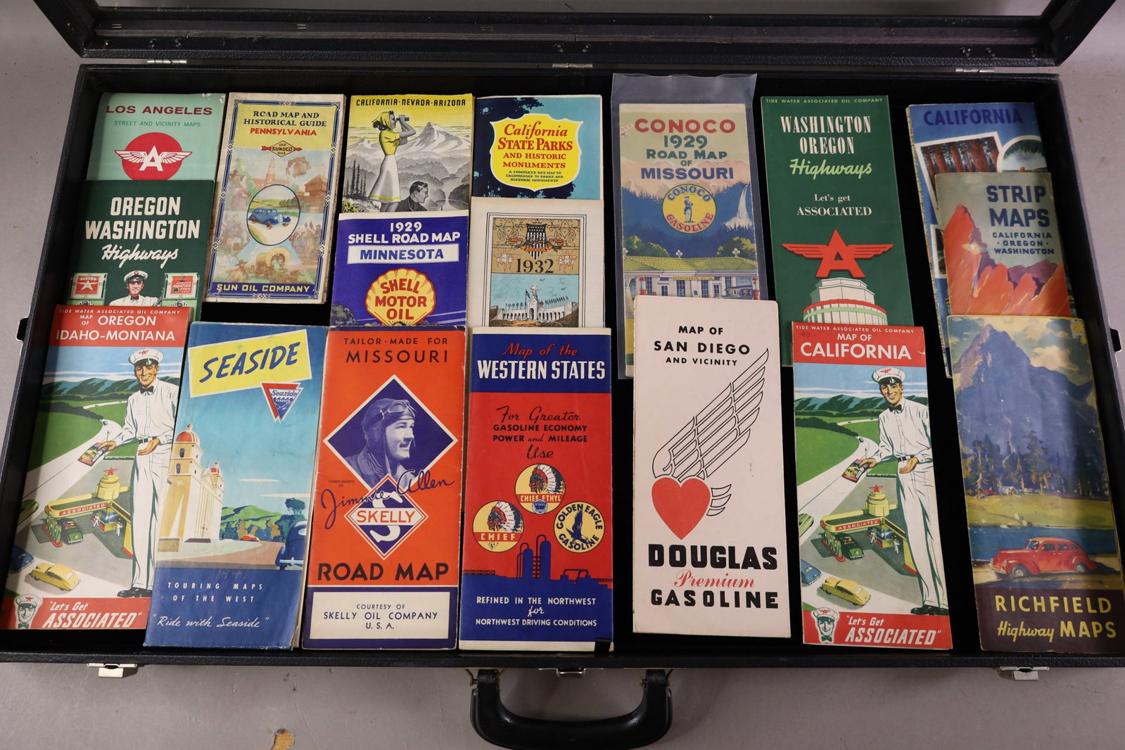 18 VINTAGE ROAD MAPS: INCLUDING, SEASIDE, FLYING A, DOUGLAS, AND MORE, SHOWCASE NOT INCLUDED.