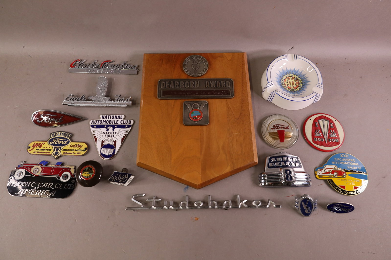 18 CAR BADGES & EMBLEMS - 2