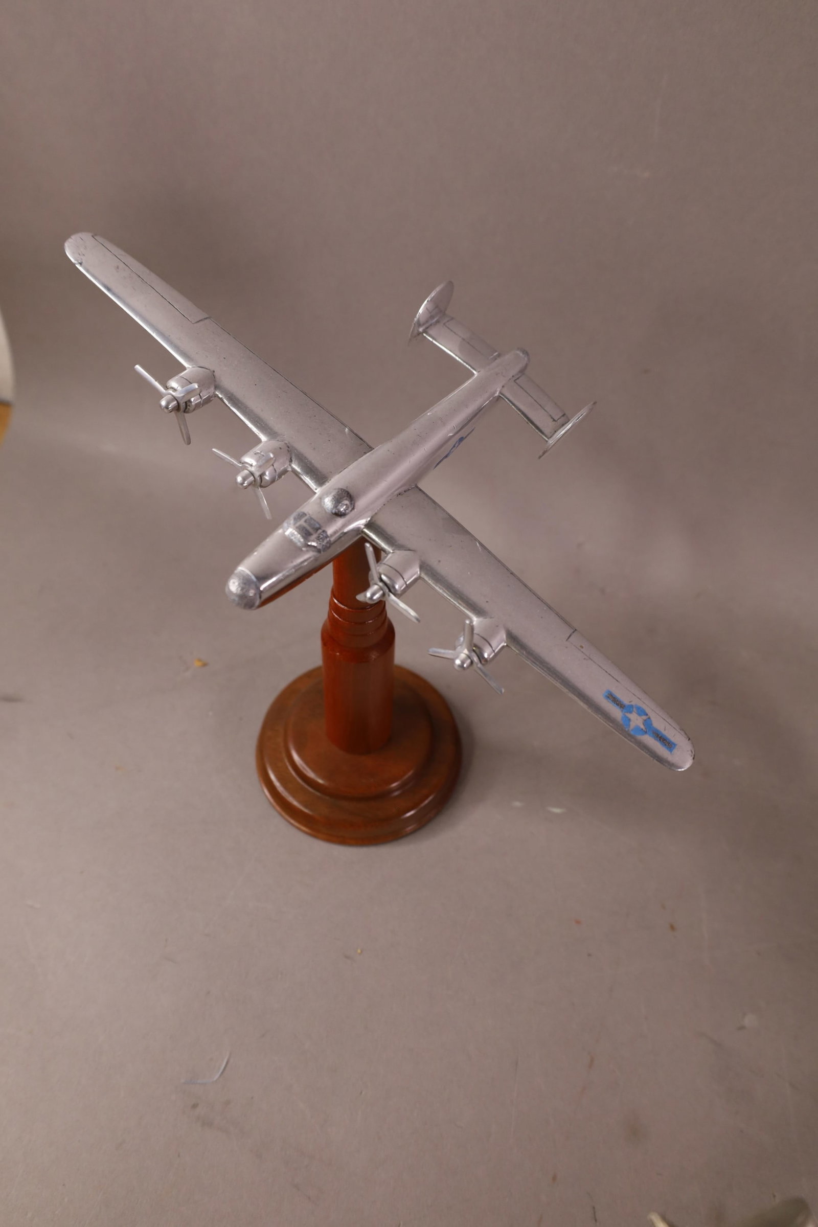 7 AIRPLANE MODELS - 2