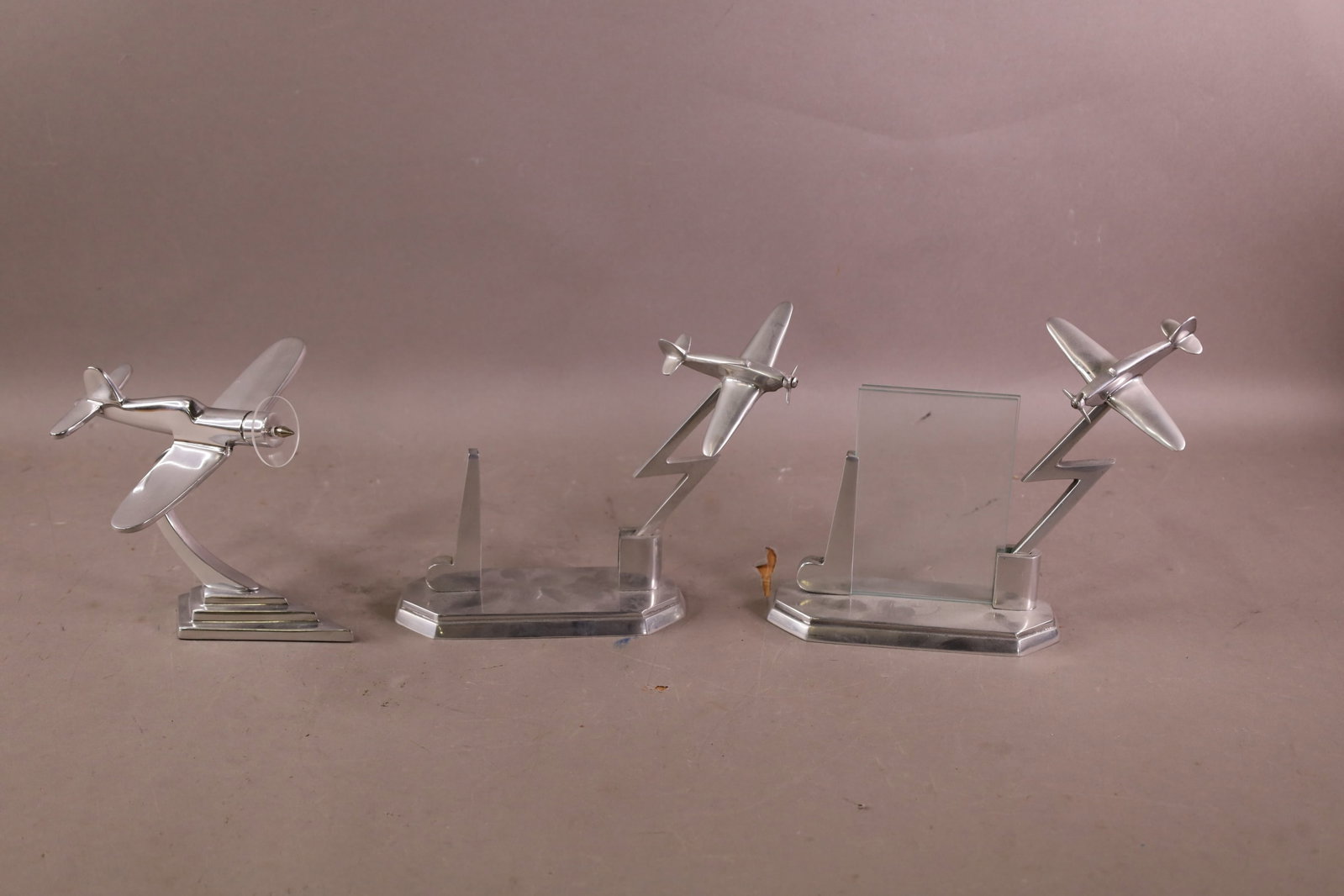 3 CONTEMPORARY AIRPLANE MODELS: 2 FRAMES, ONE IS MISSING GLASS. 6" H.